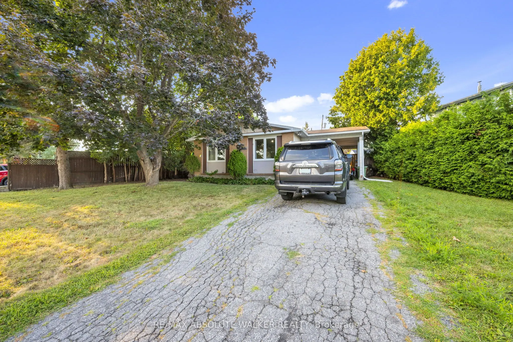 428 Hatfield Crescent