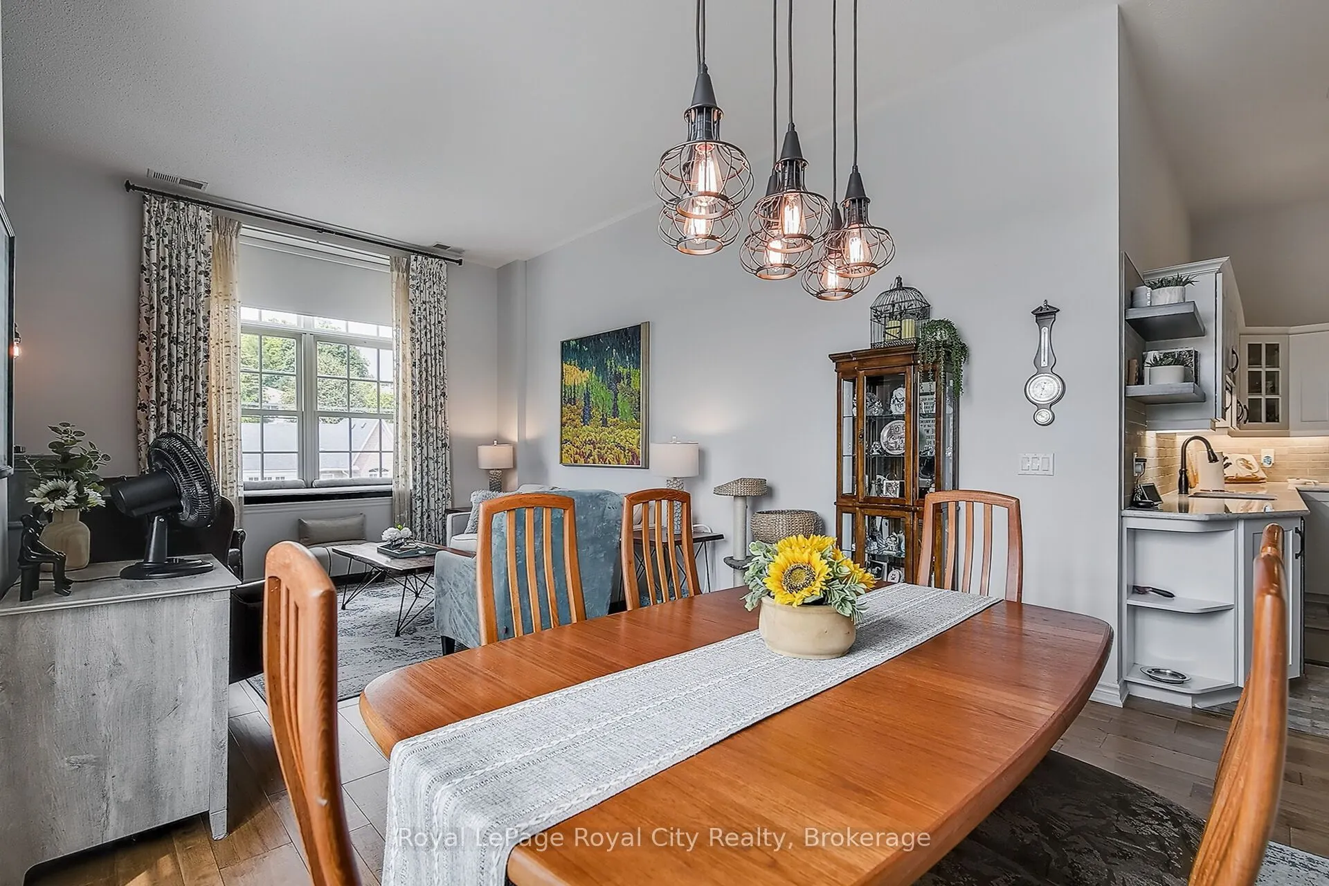 478 St Andrew Street E, #301