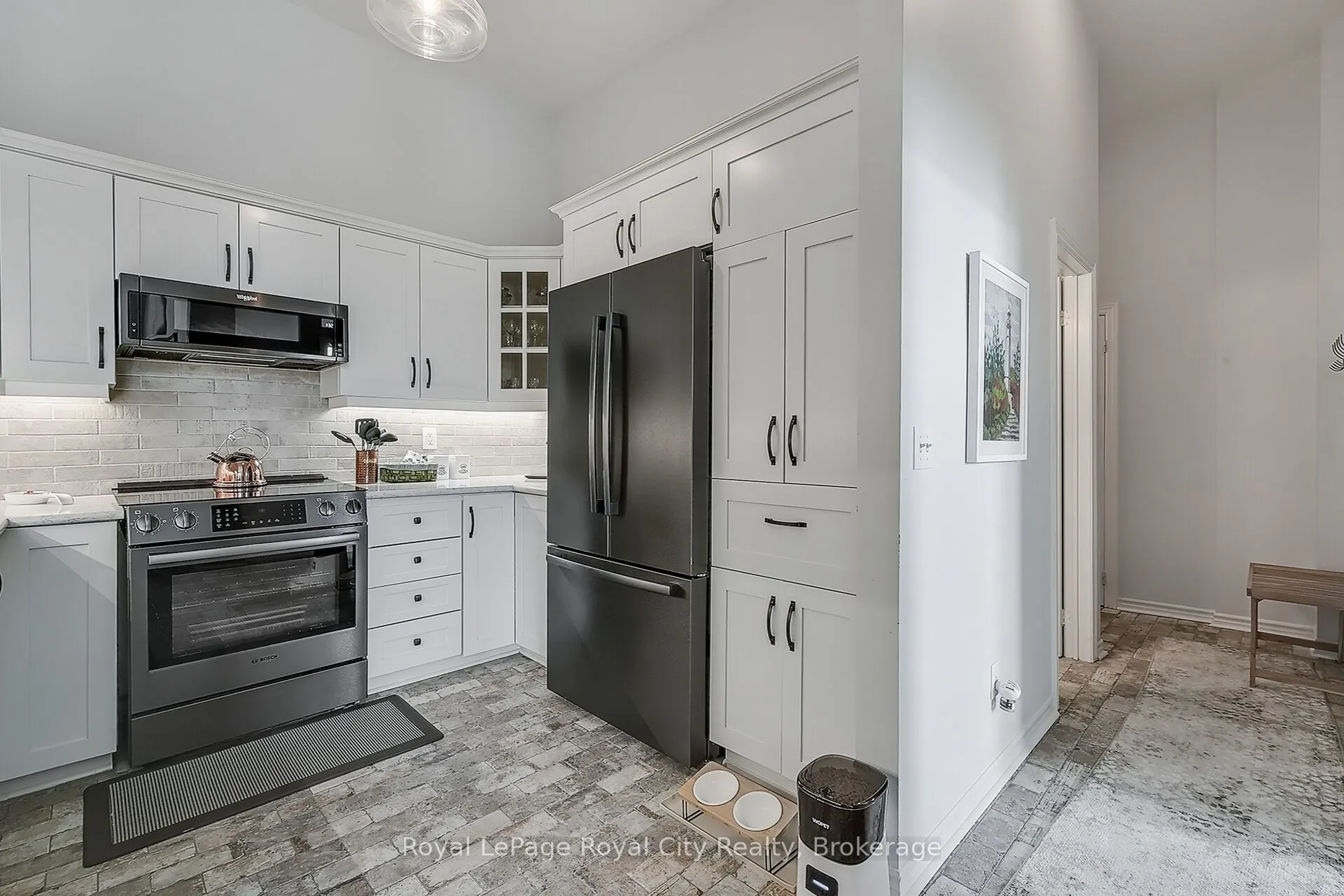 478 St Andrew Street E, #301