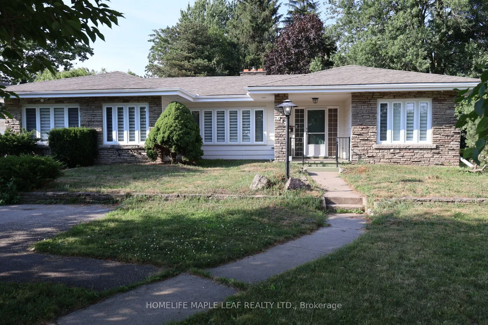 617 Lock Street W