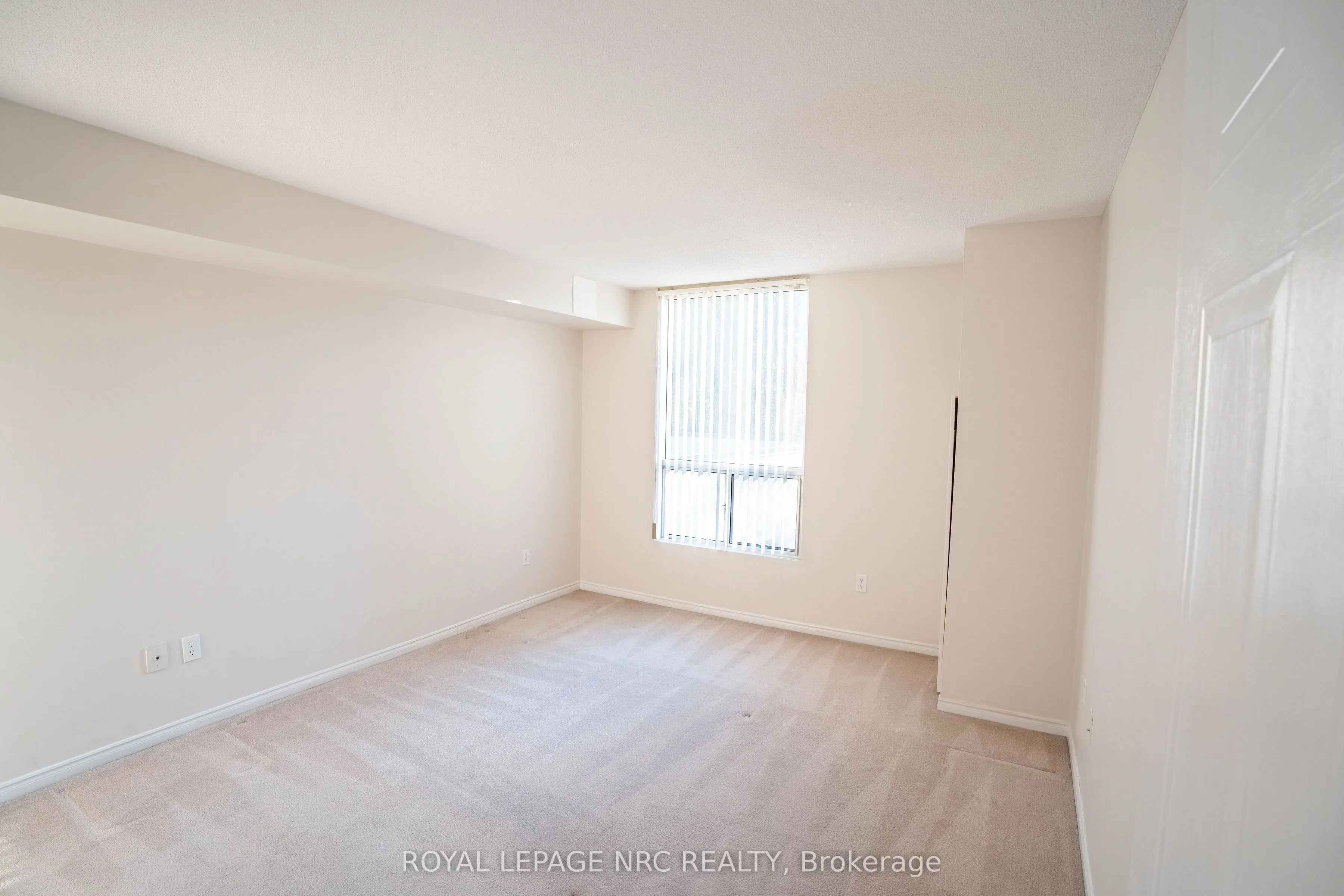 81 Scott Drive, #201