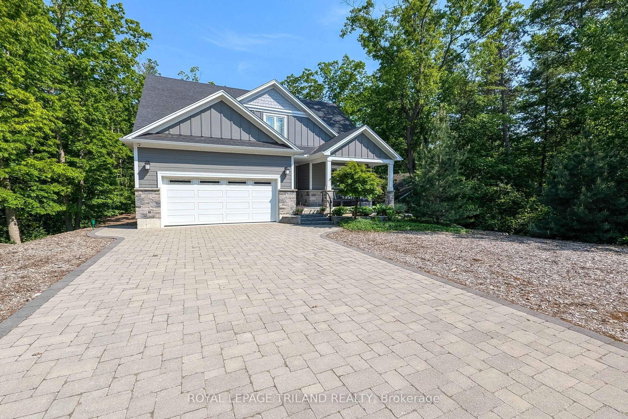 10124 SANDALWOOD Crescent
