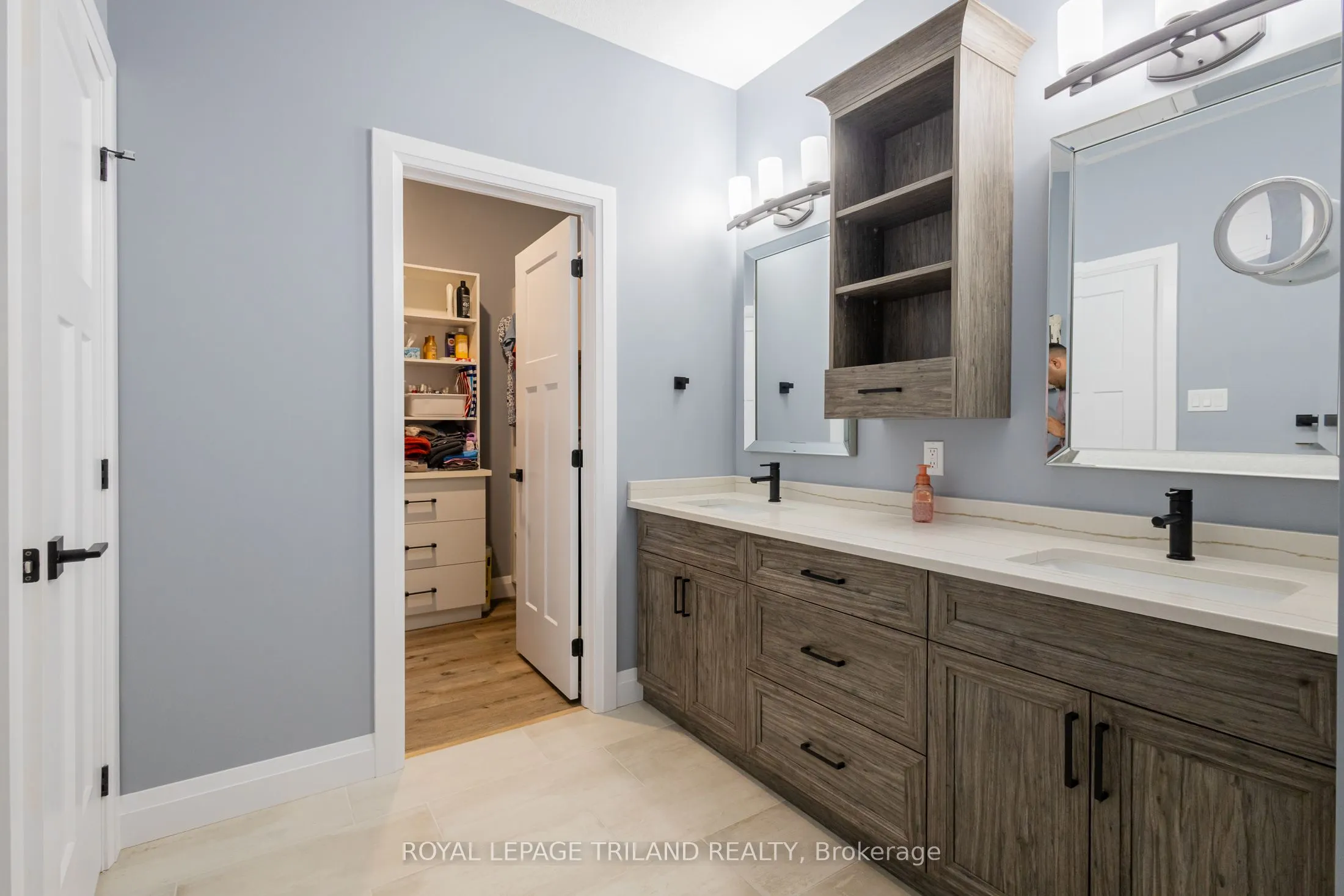 10124 SANDALWOOD Crescent