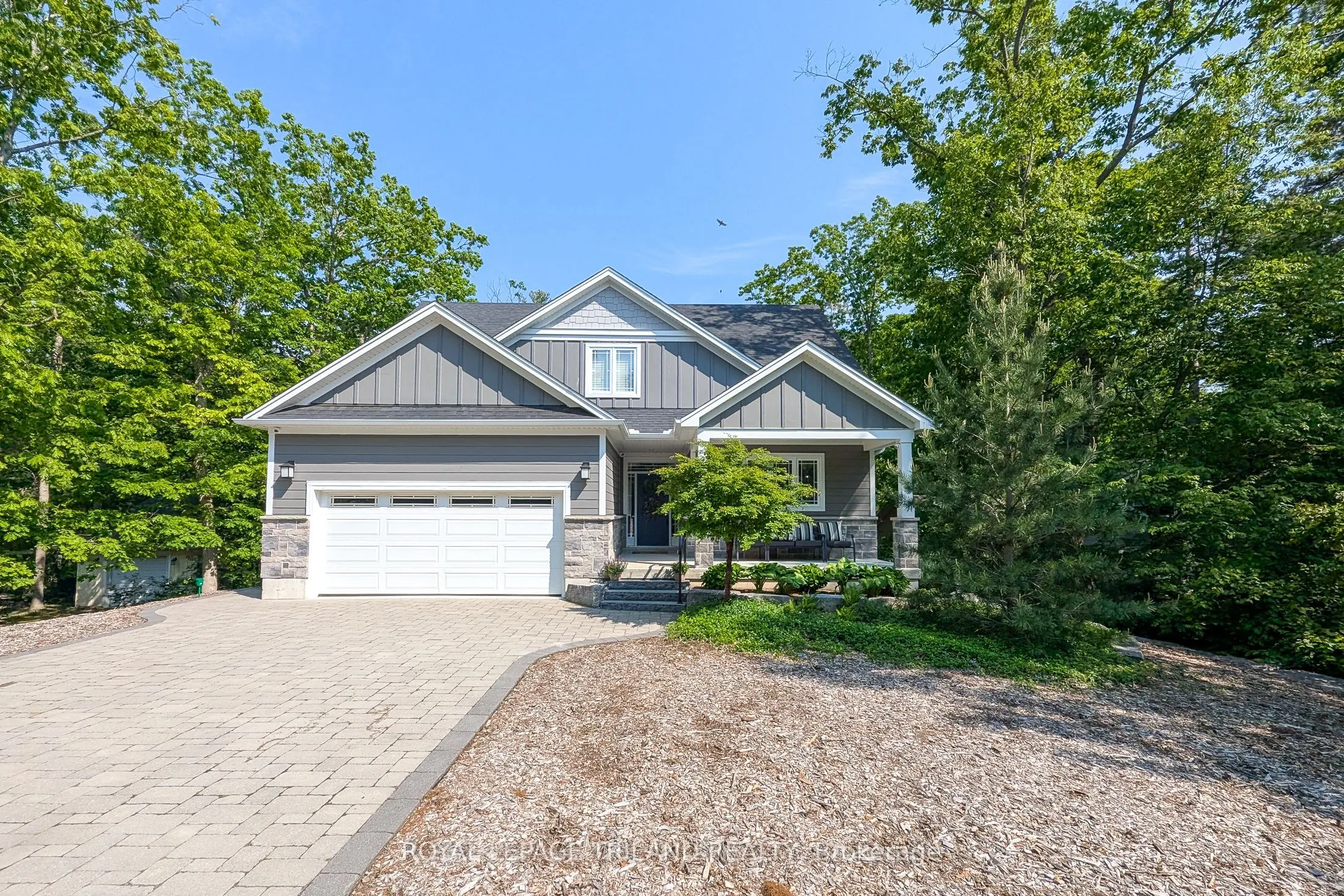 10124 SANDALWOOD Crescent