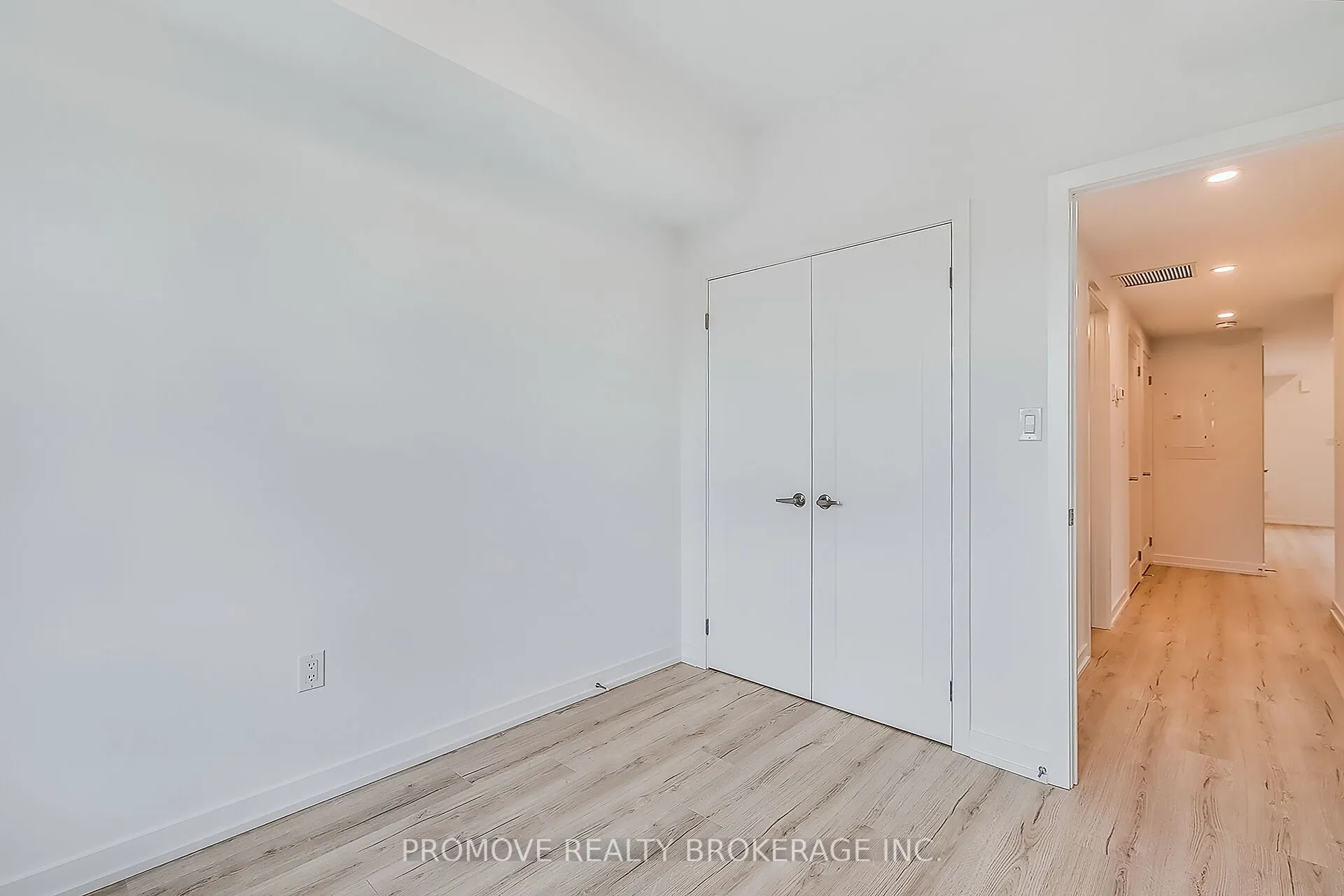 940 St. David Street N, #10