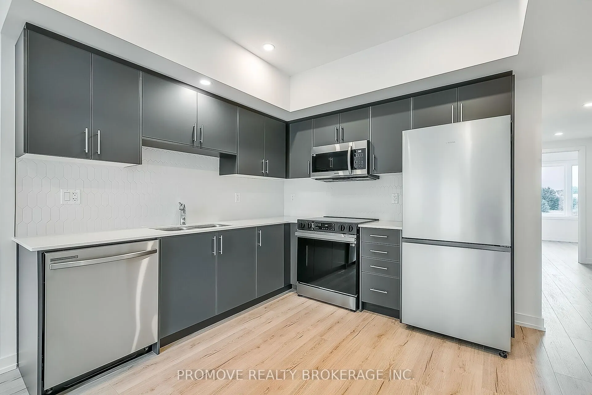 940 St. David Street N, #10