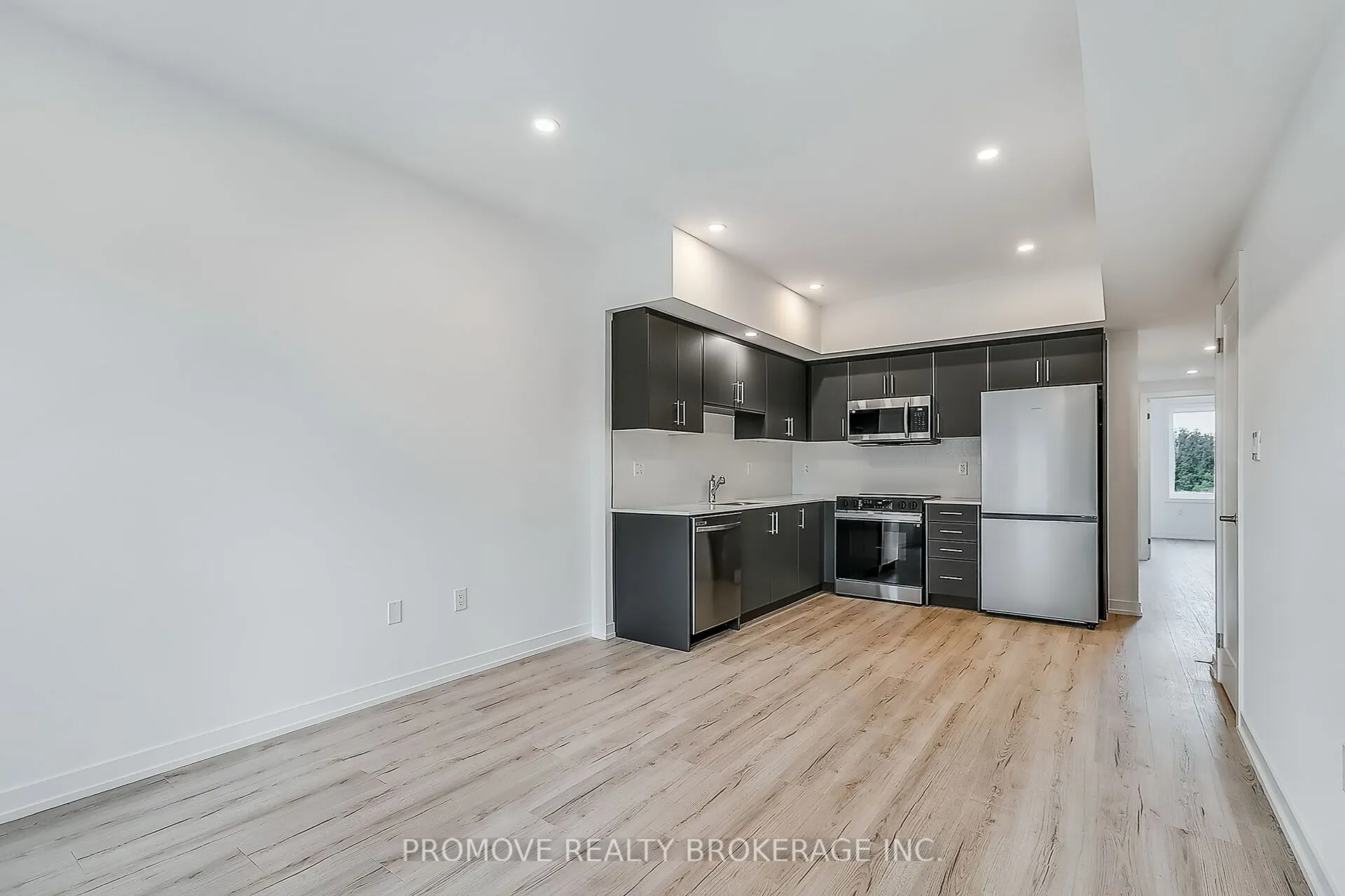 940 St. David Street N, #10