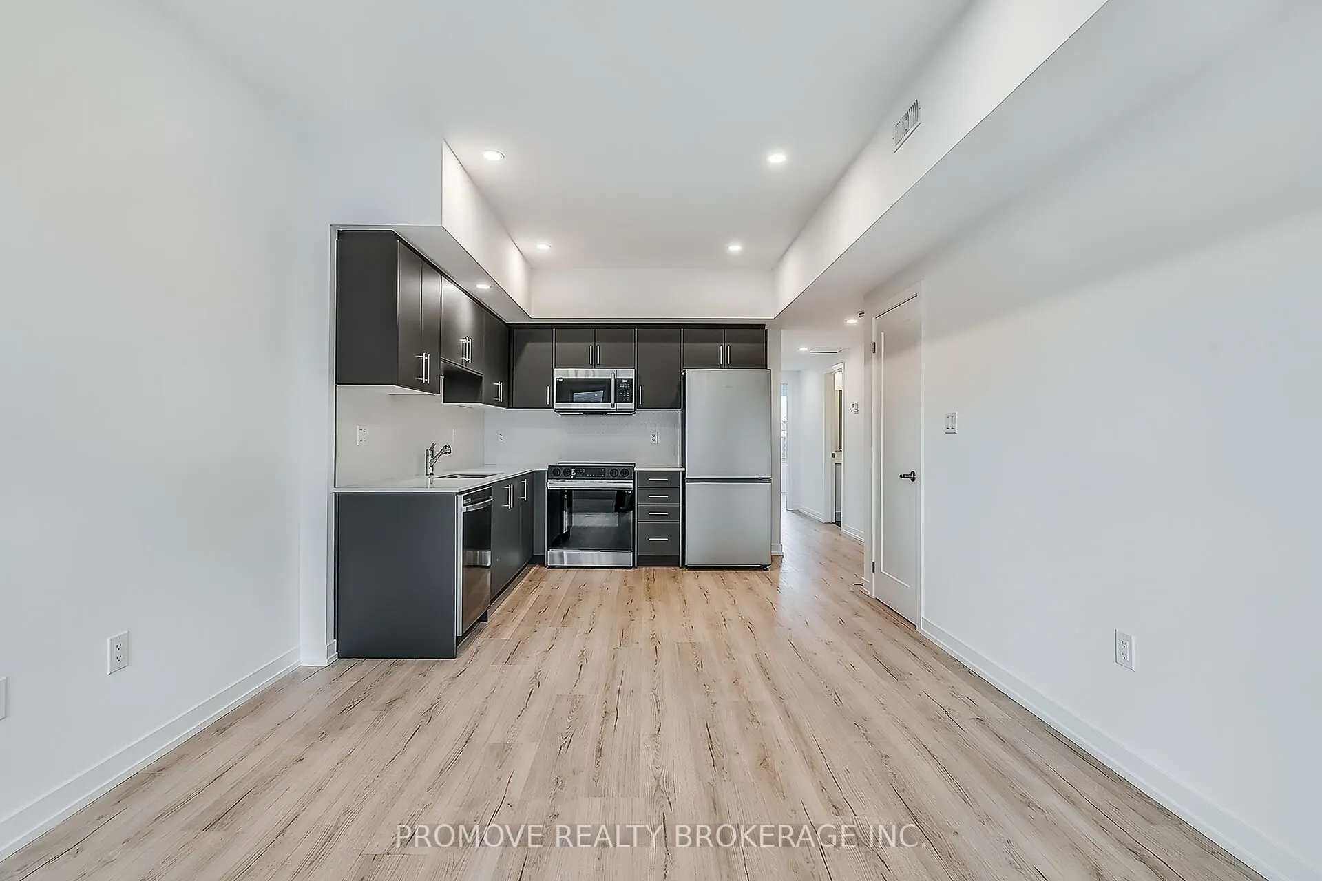 940 St. David Street N, #10