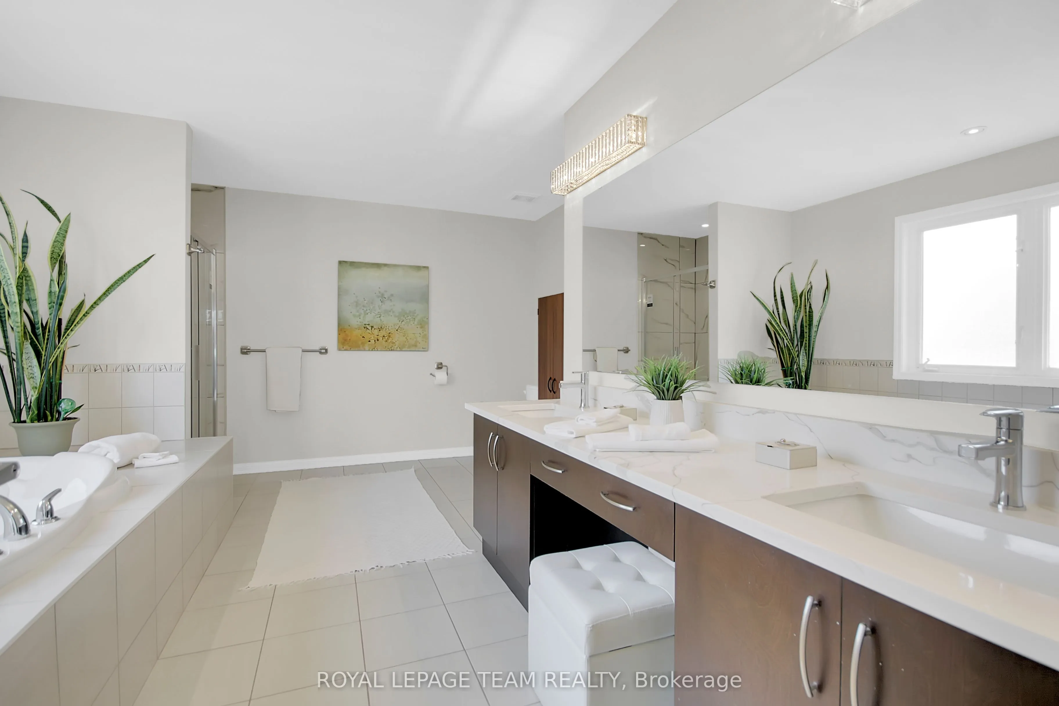 177 Ingersoll Crescent