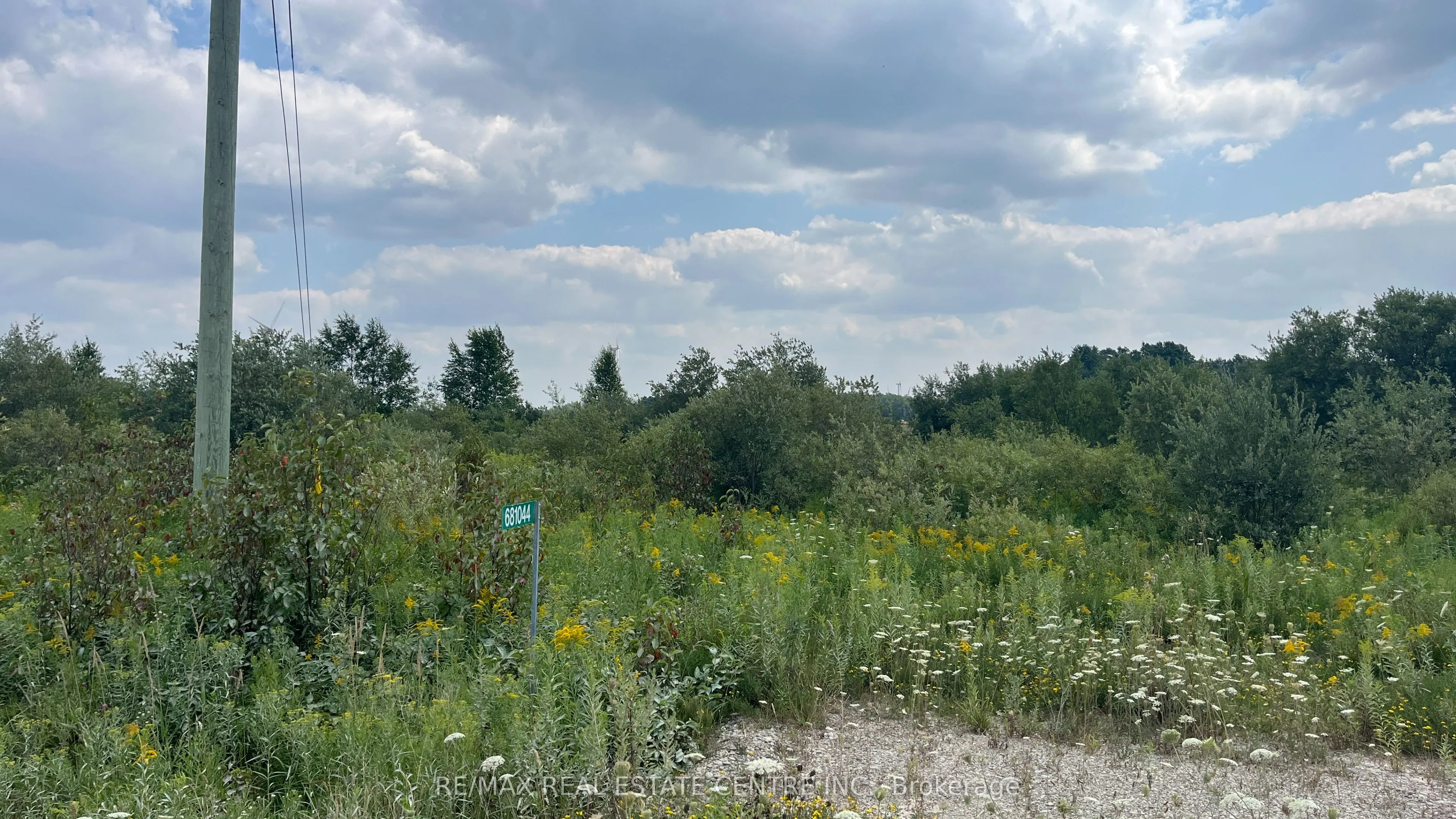 681044 260 Side Road