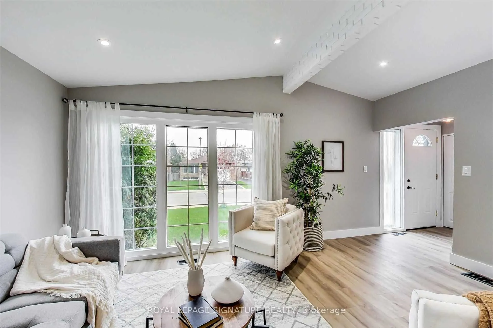 95 Cardinal Drive, #BST
