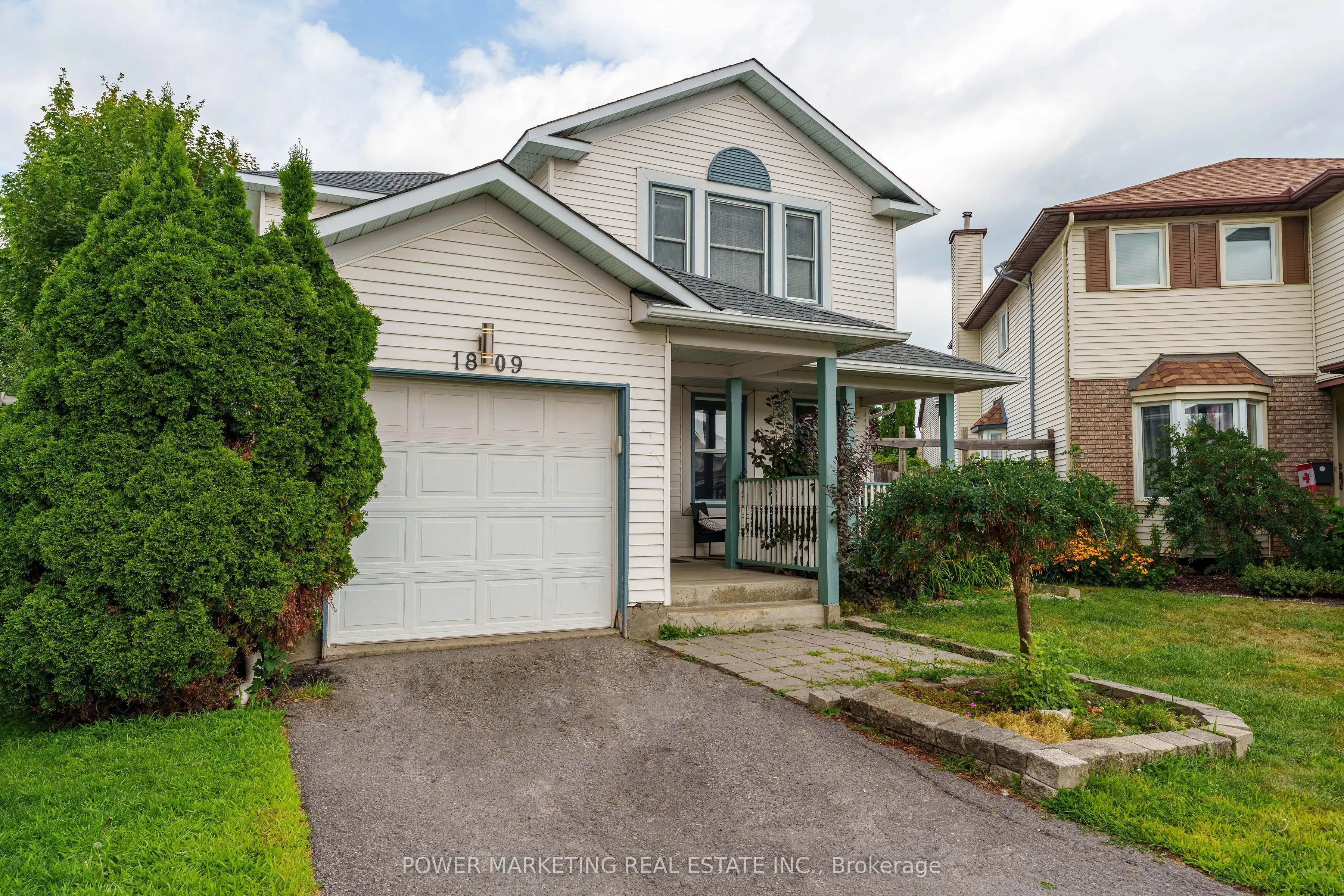 1809 Chopin Place