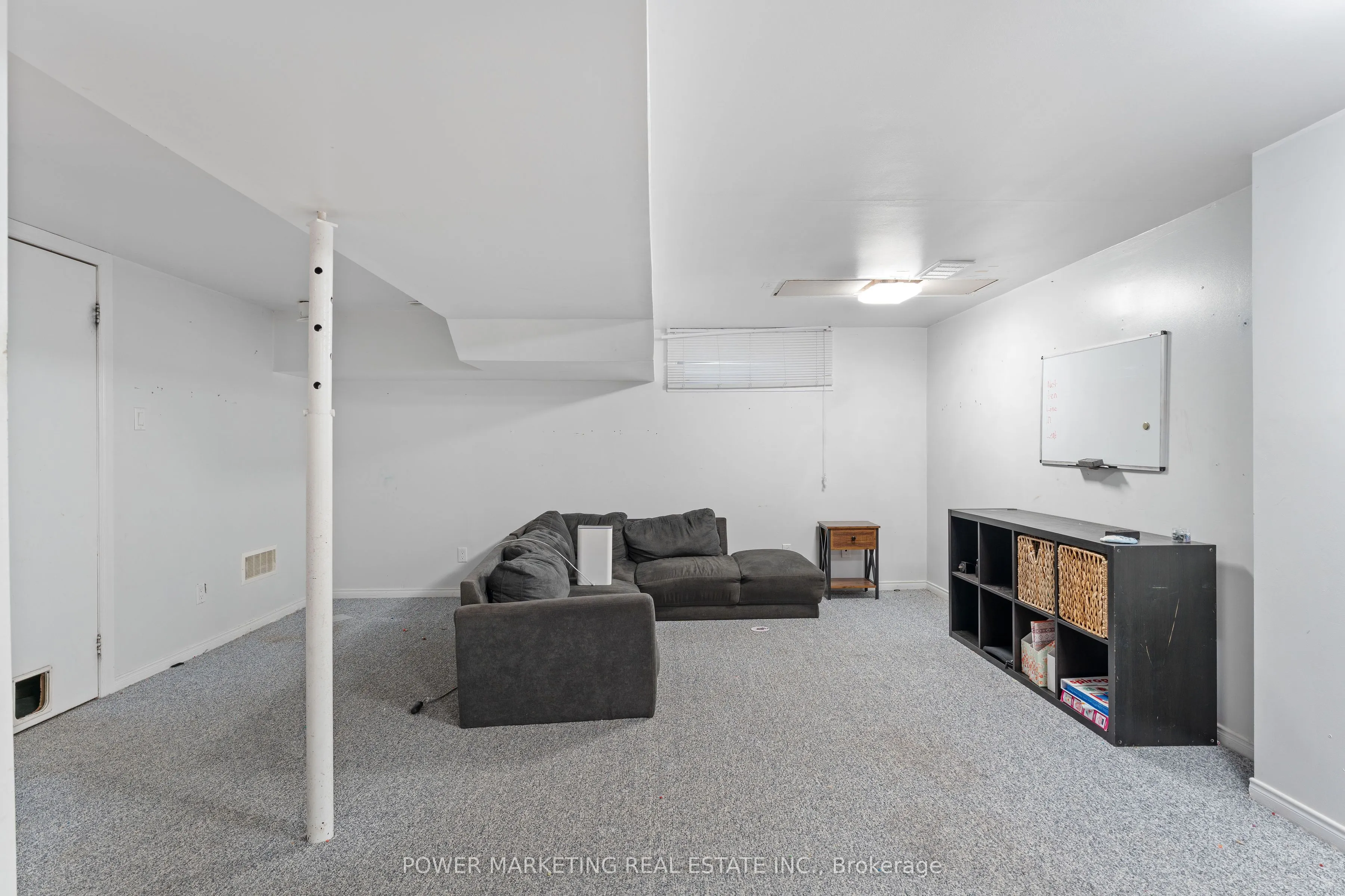 1809 Chopin Place