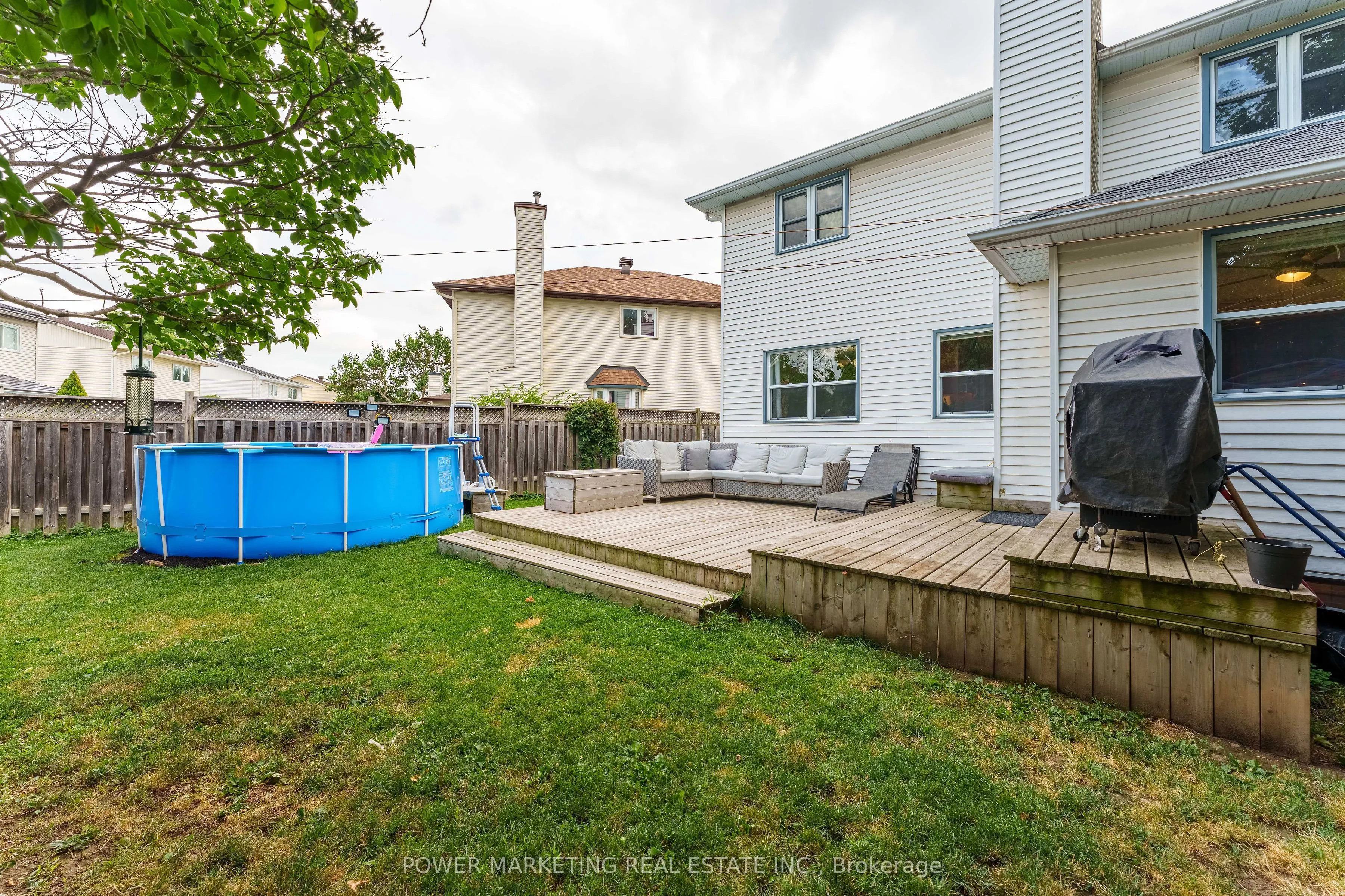 1809 Chopin Place