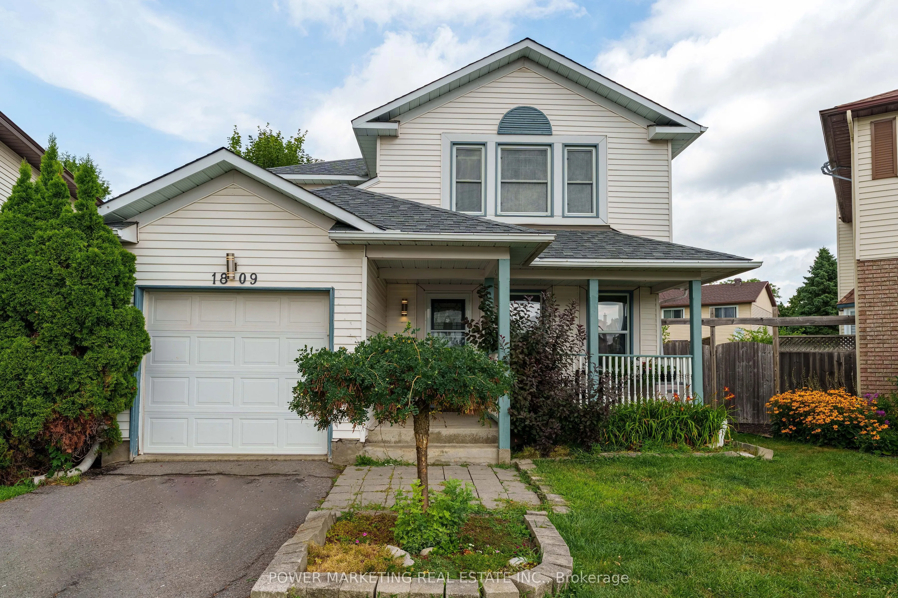 1809 Chopin Place