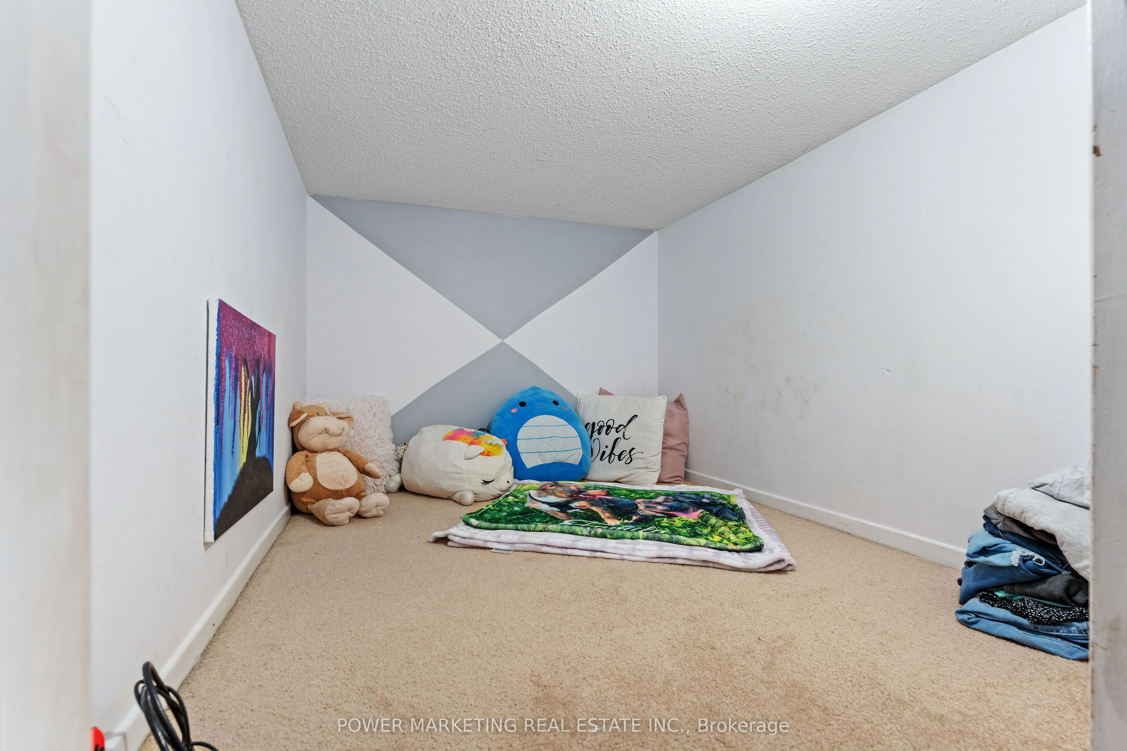 1809 Chopin Place