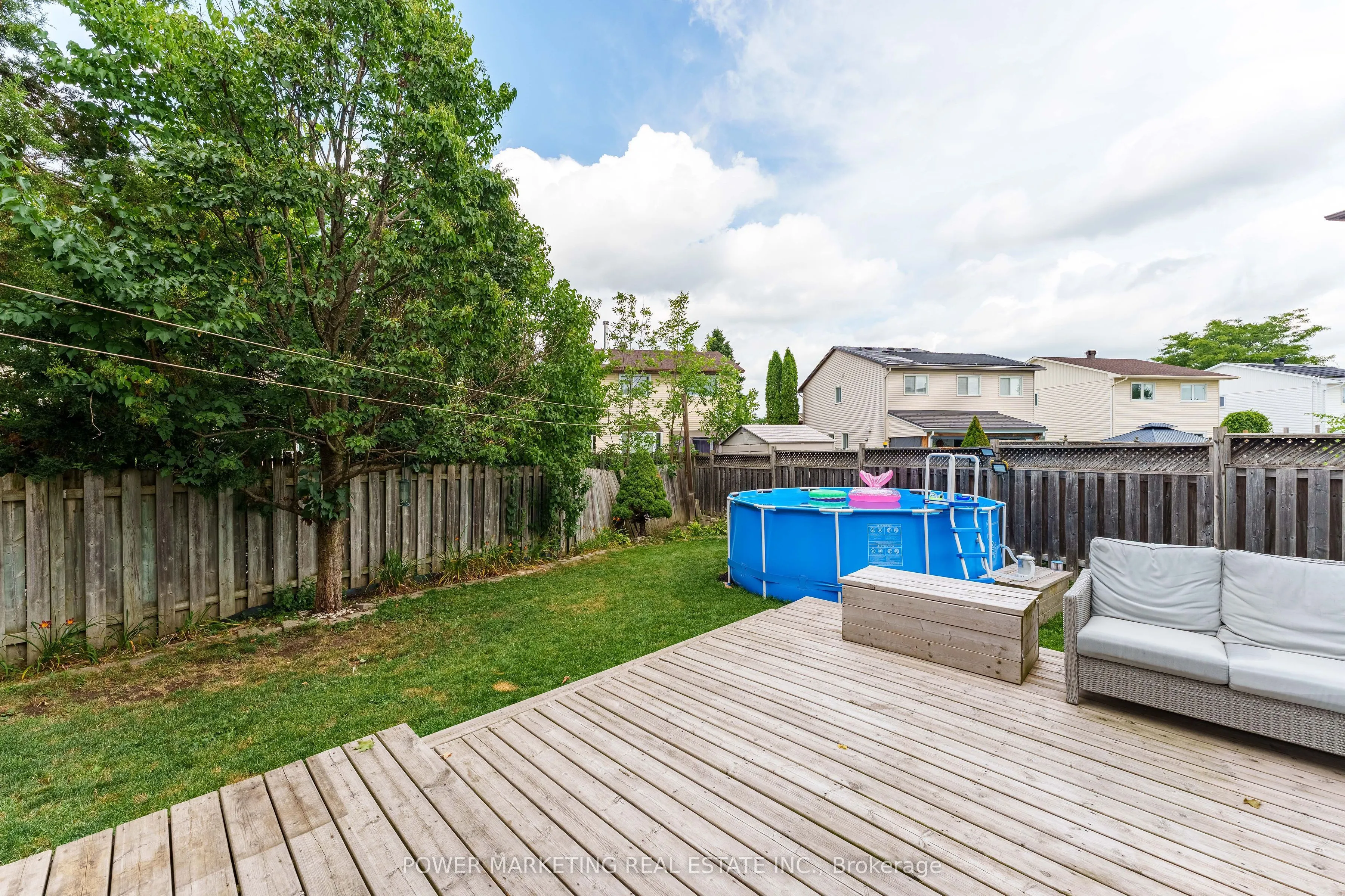 1809 Chopin Place