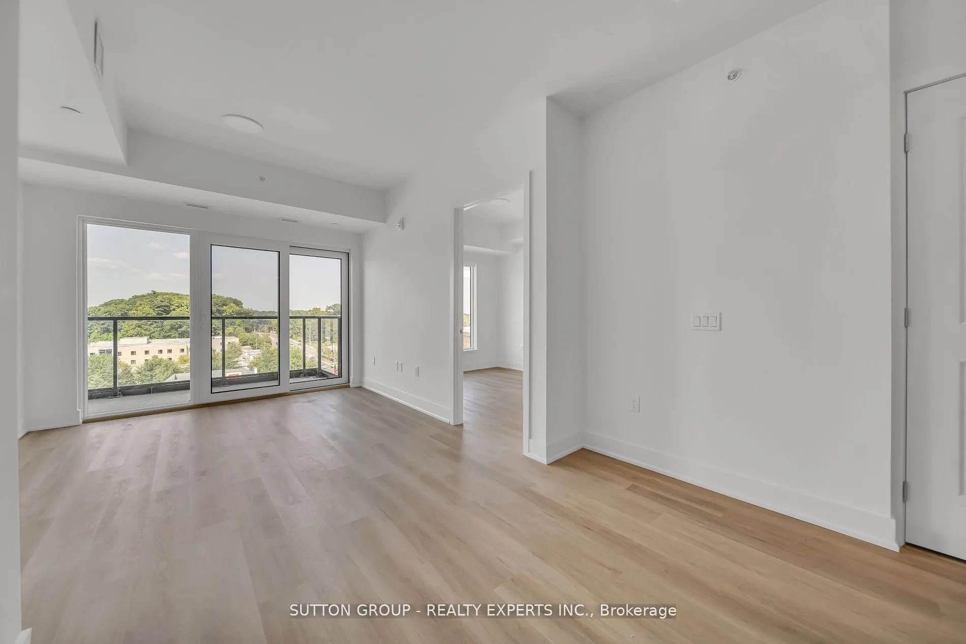 401 shellard Lane, #826