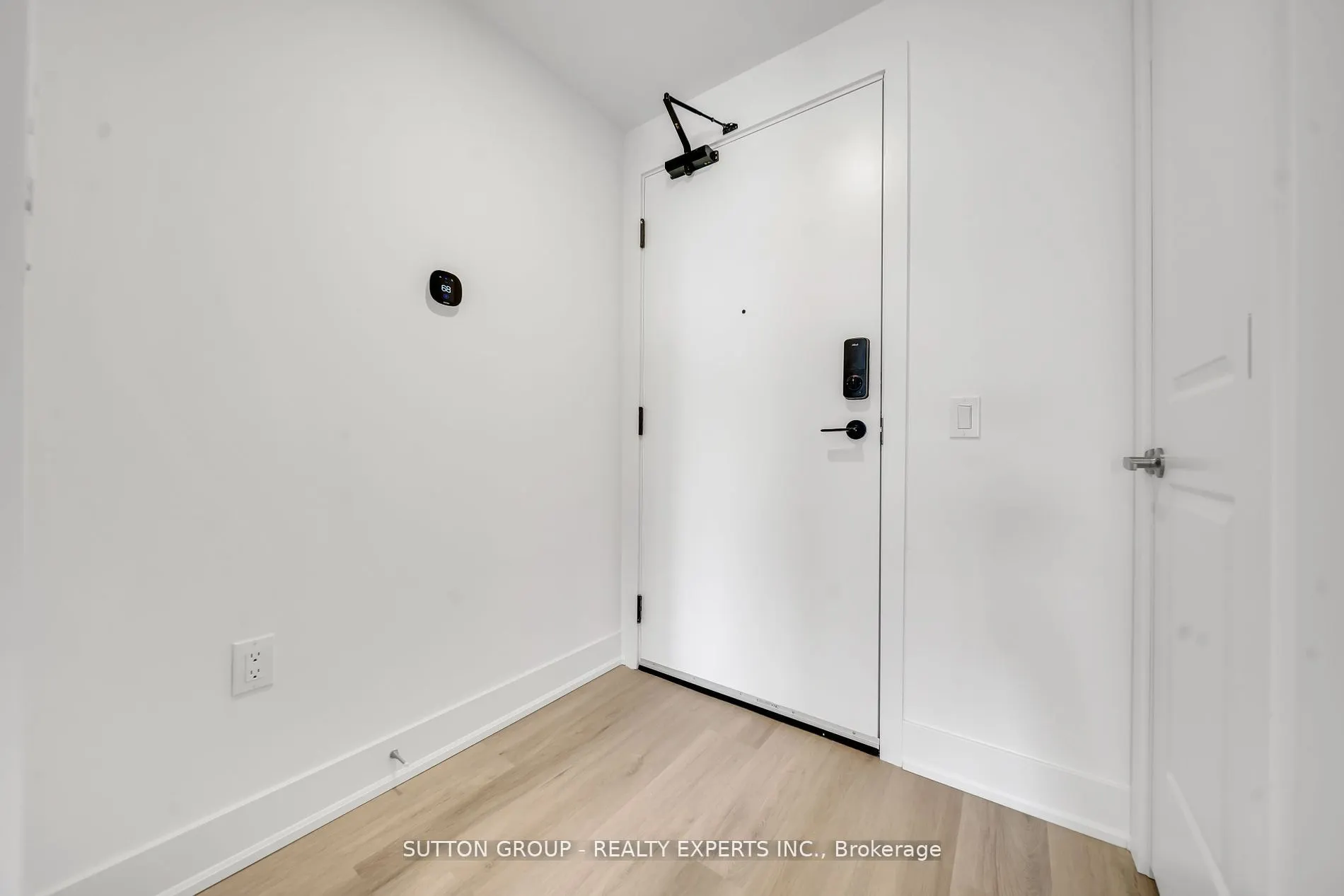 401 shellard Lane, #826