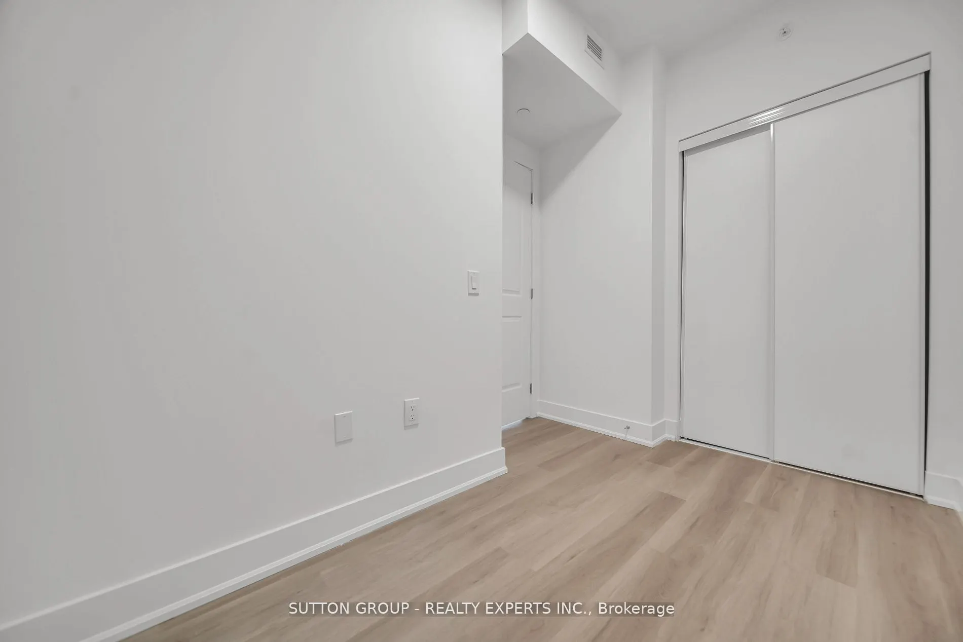 401 shellard Lane, #826