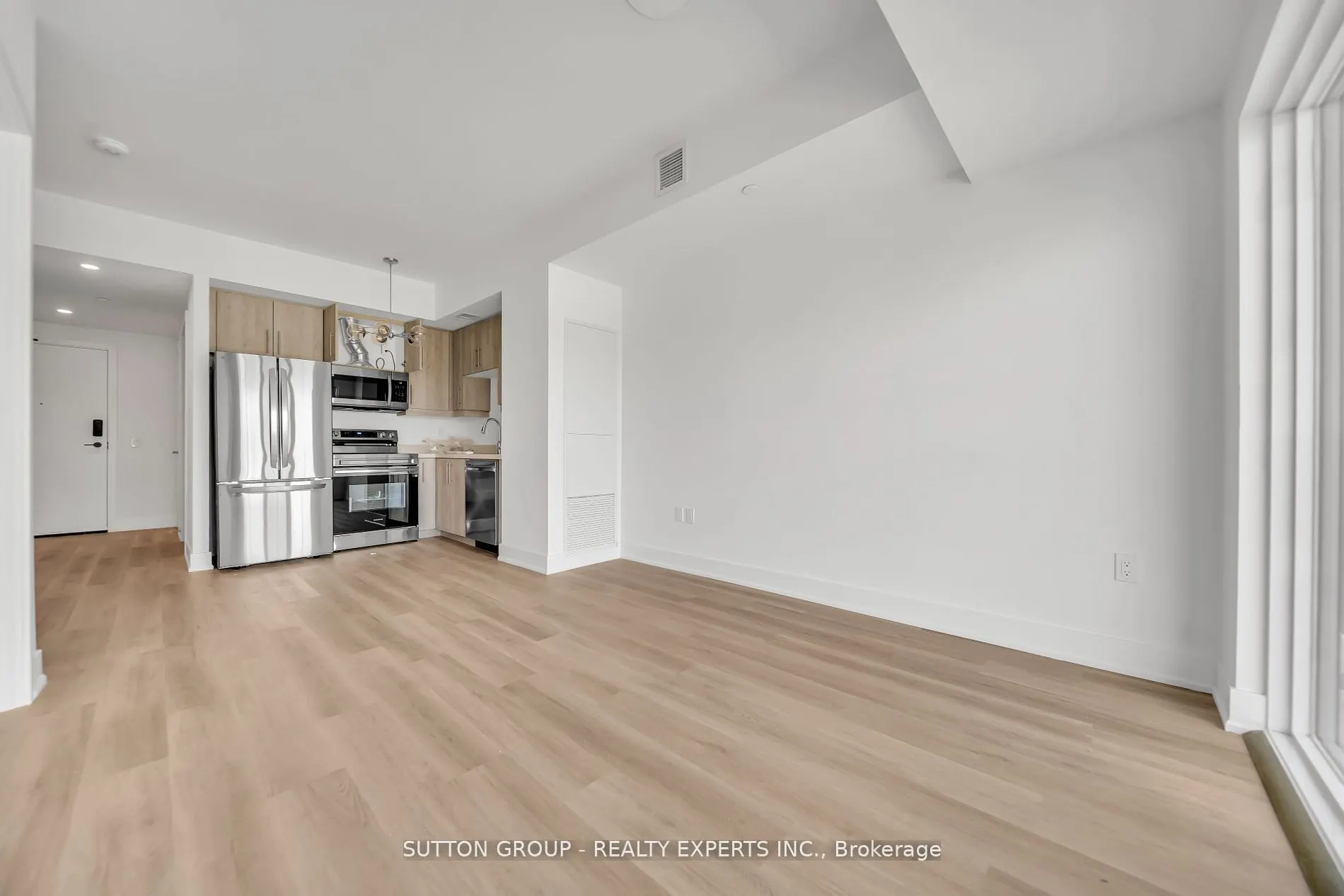 401 shellard Lane, #826
