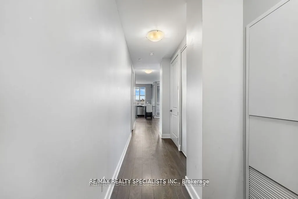 150 Main Street W, #503