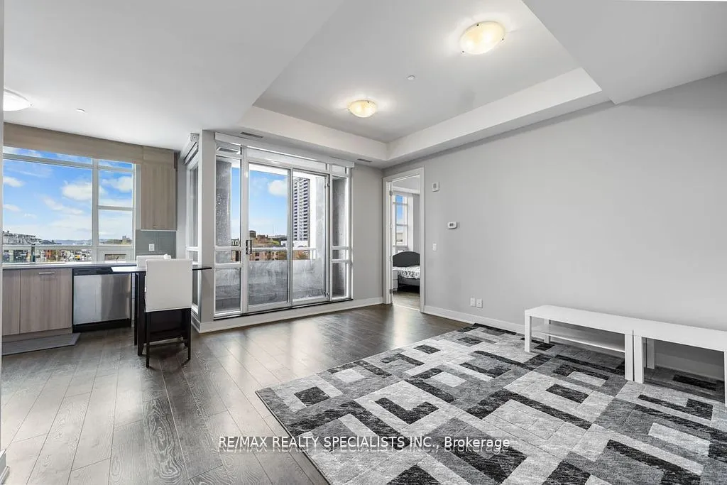150 Main Street W, #503