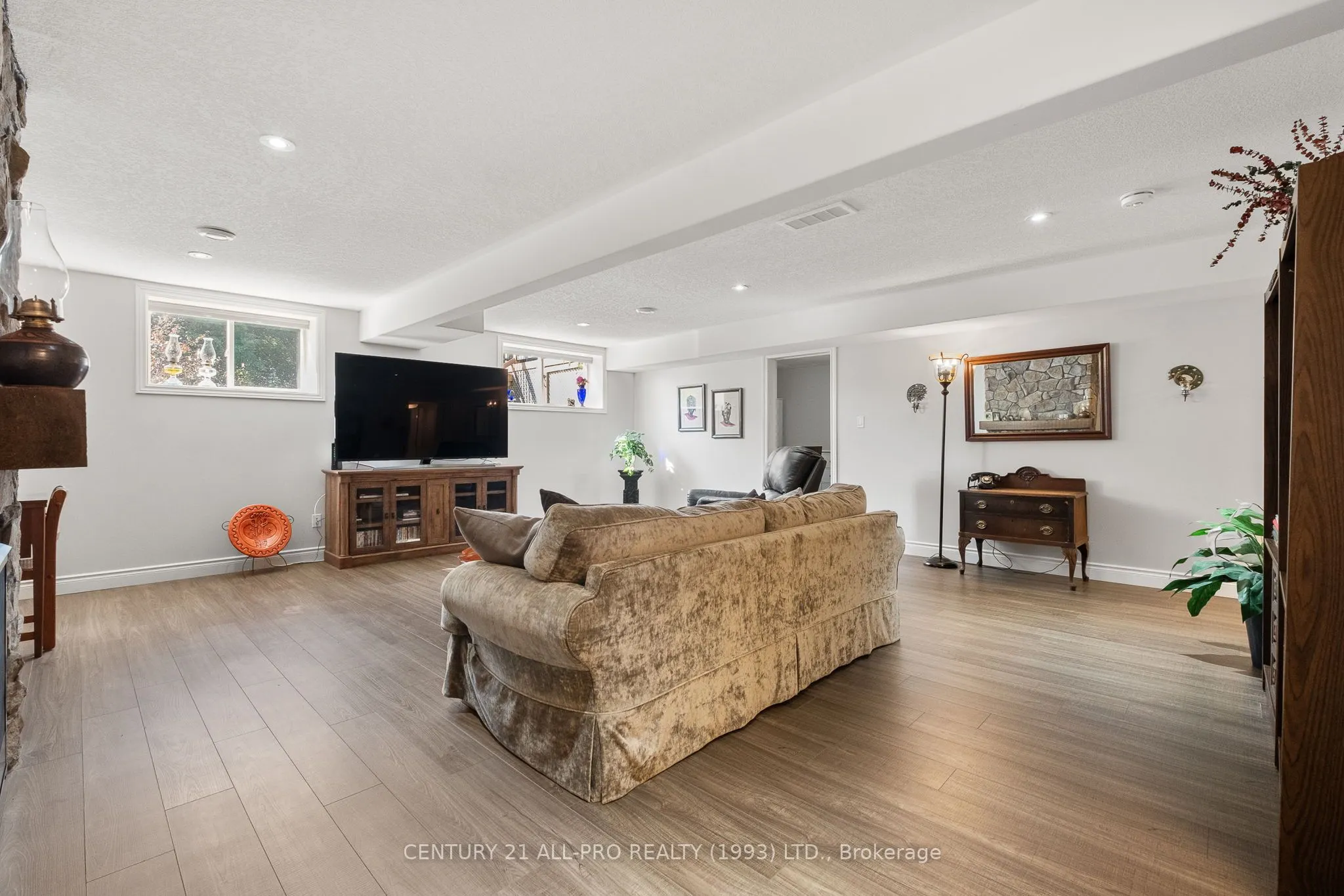 76 Royal Gala Drive