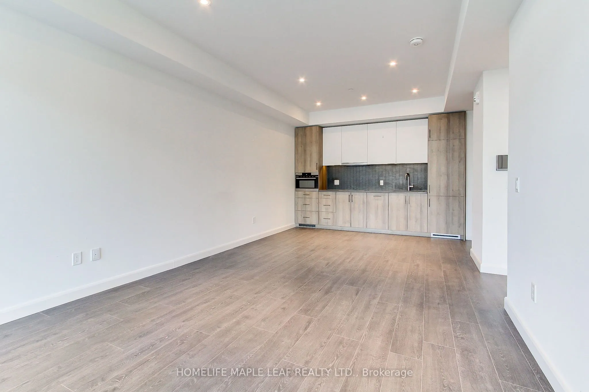 741 King Street W, #103