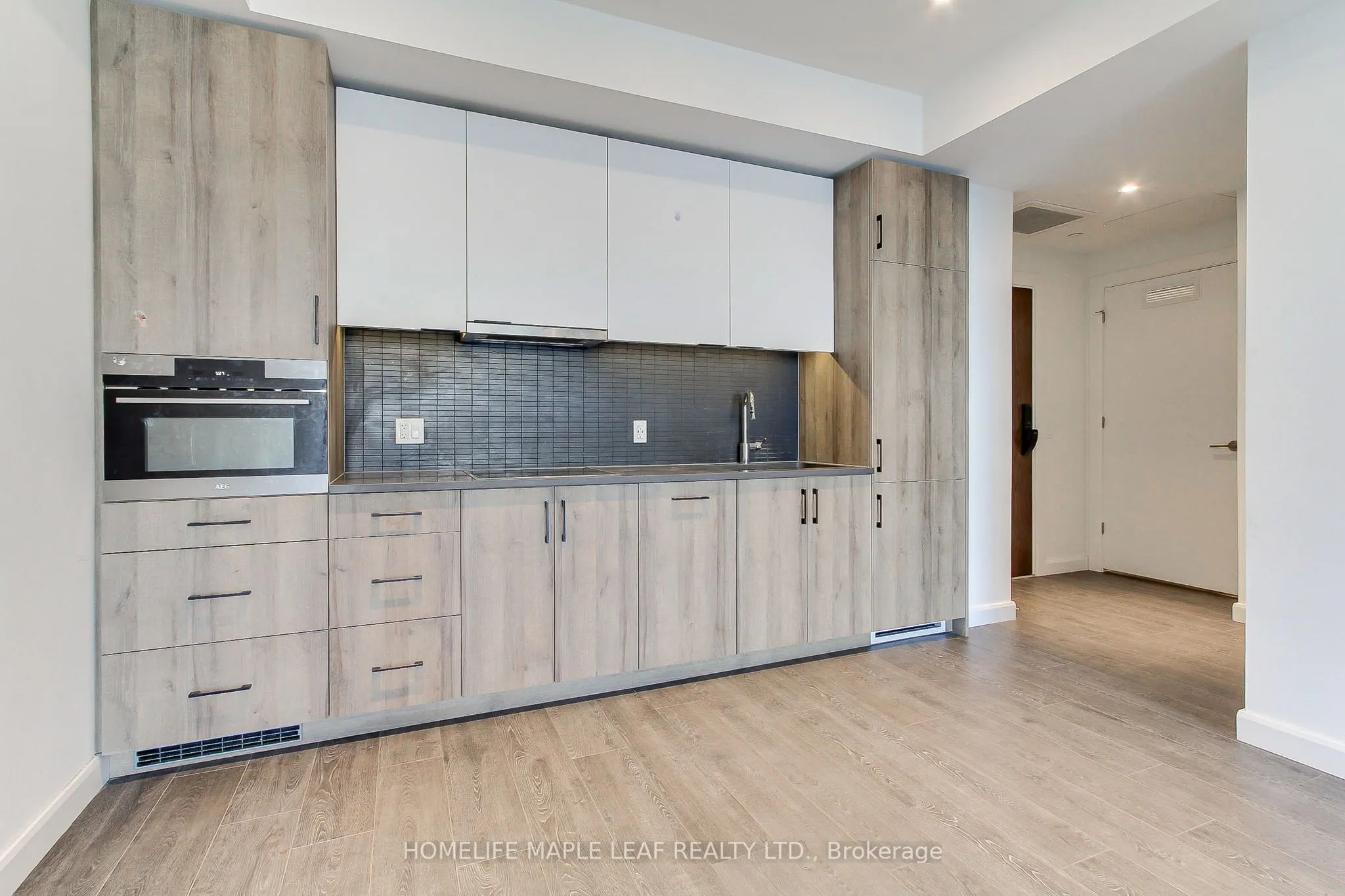 741 King Street W, #103