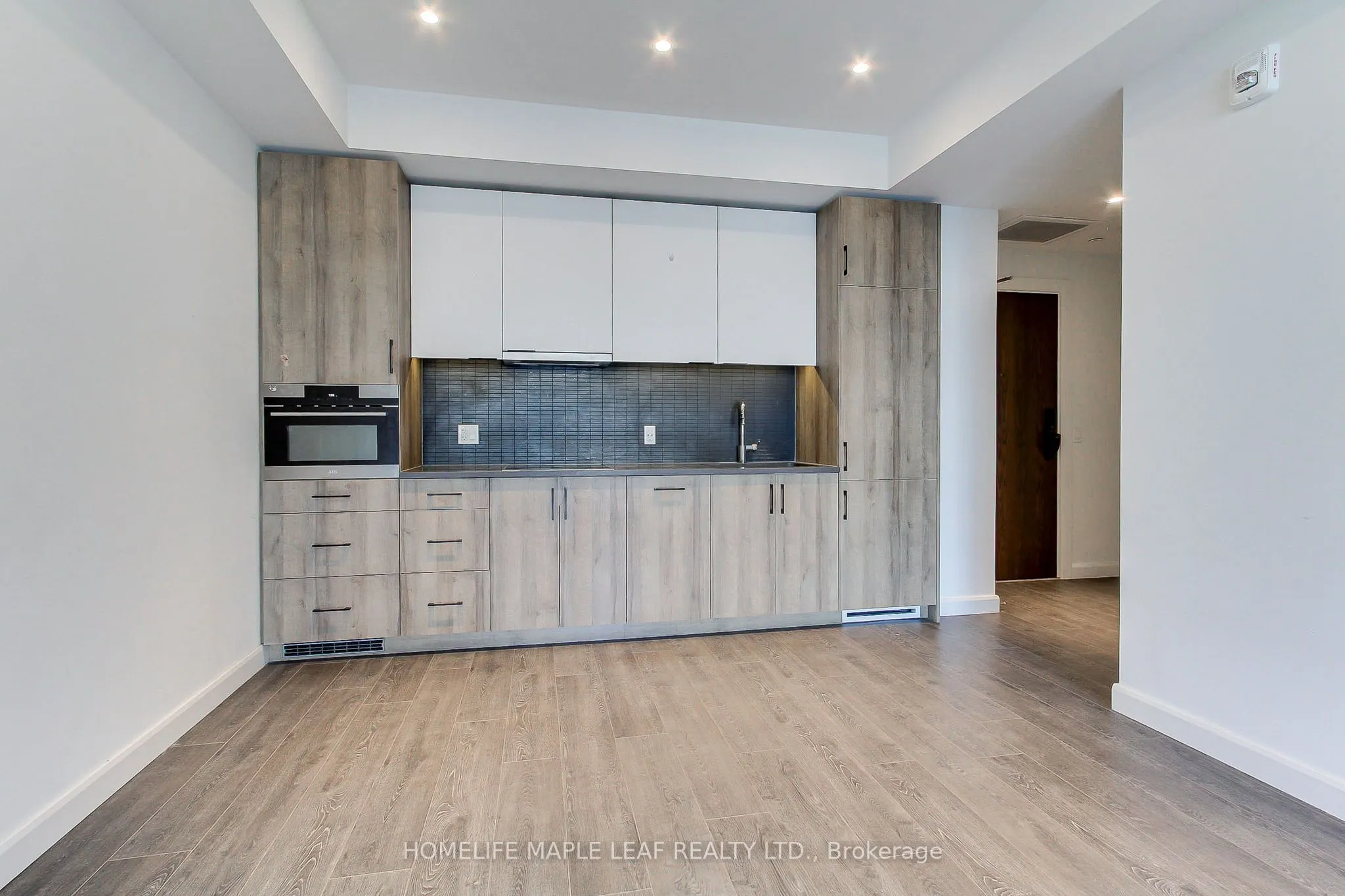 741 King Street W, #103