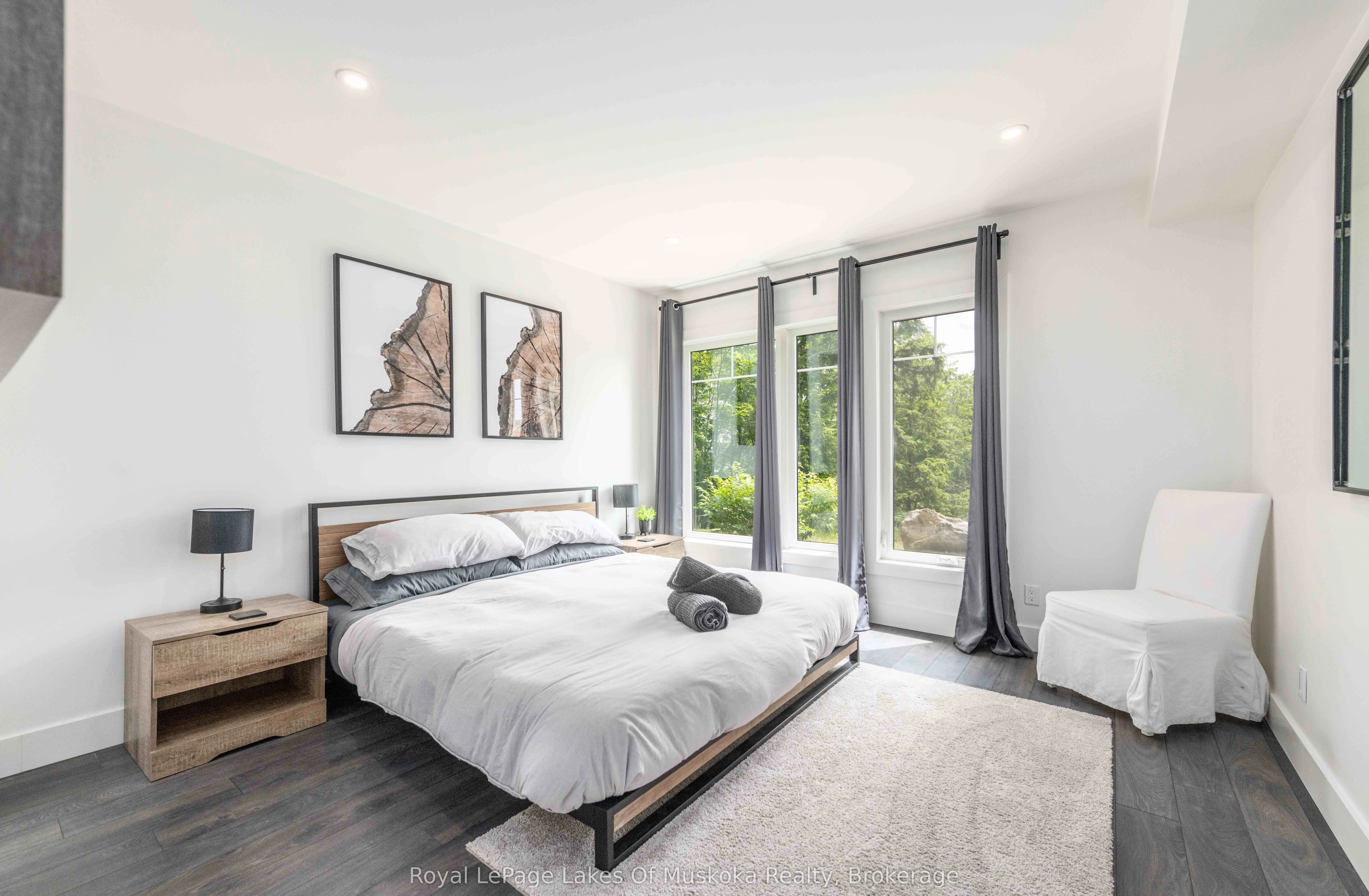 3 TREE TOPS Lane, #102