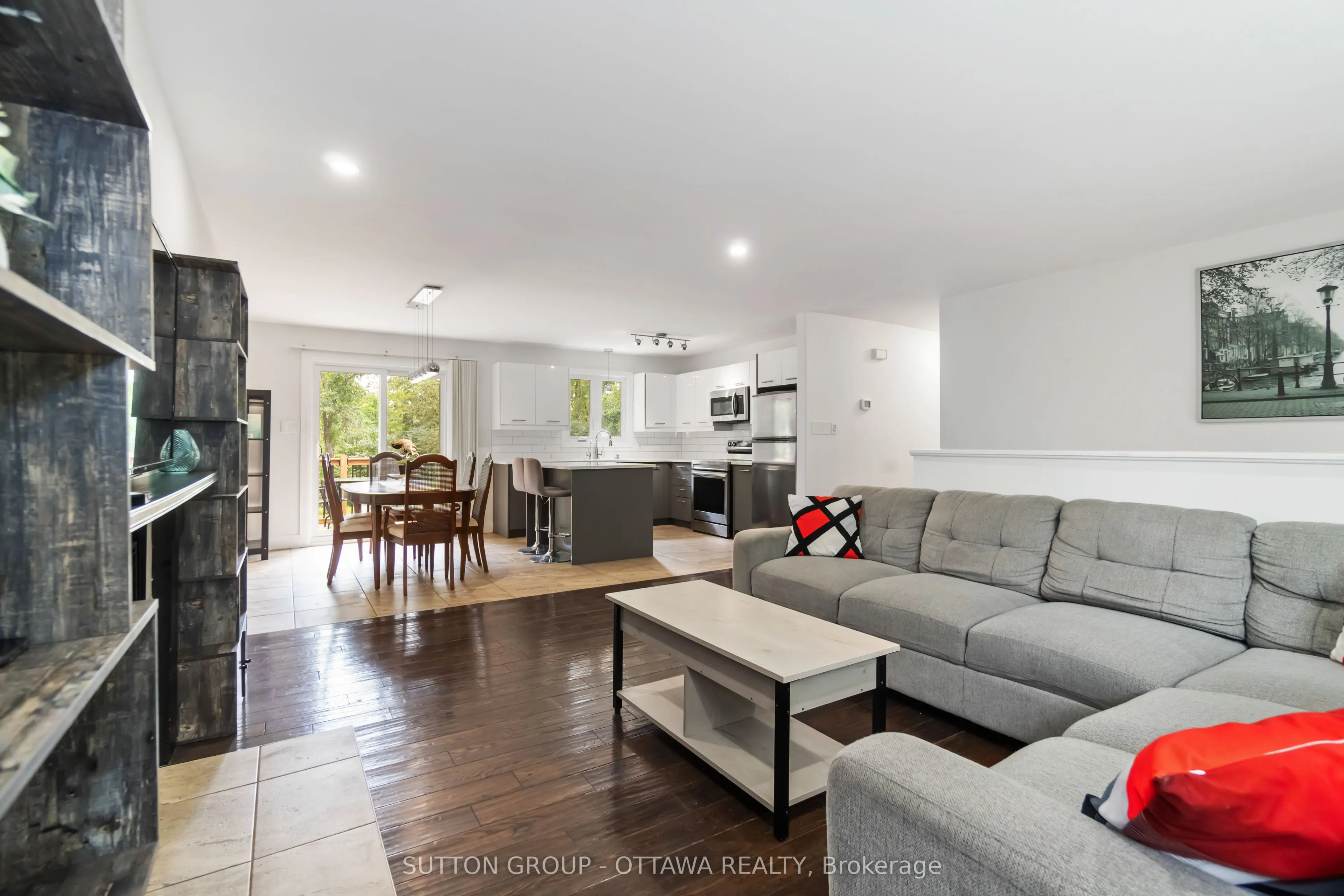 220 Agathe Street