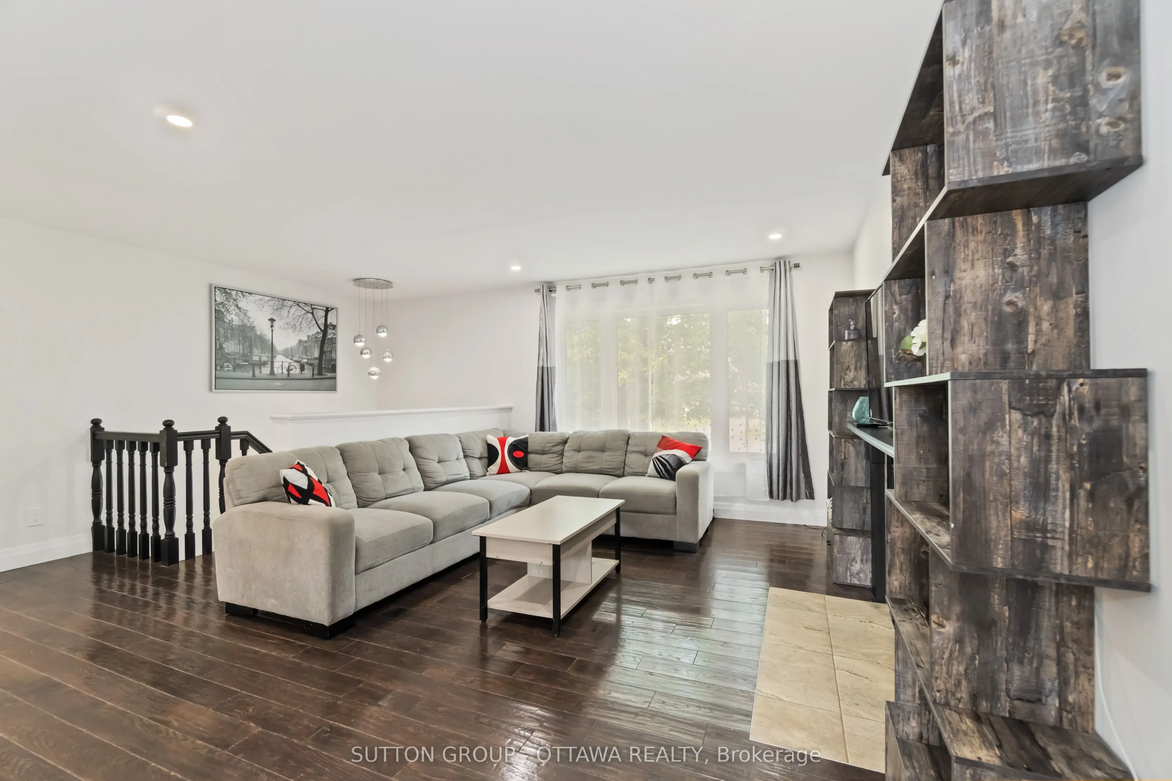 220 Agathe Street