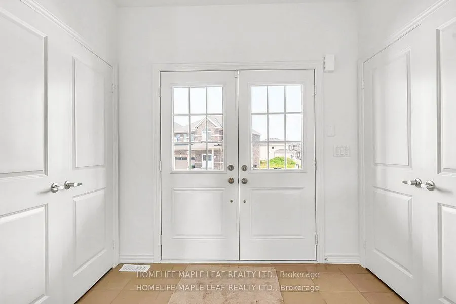 377 Russell Street