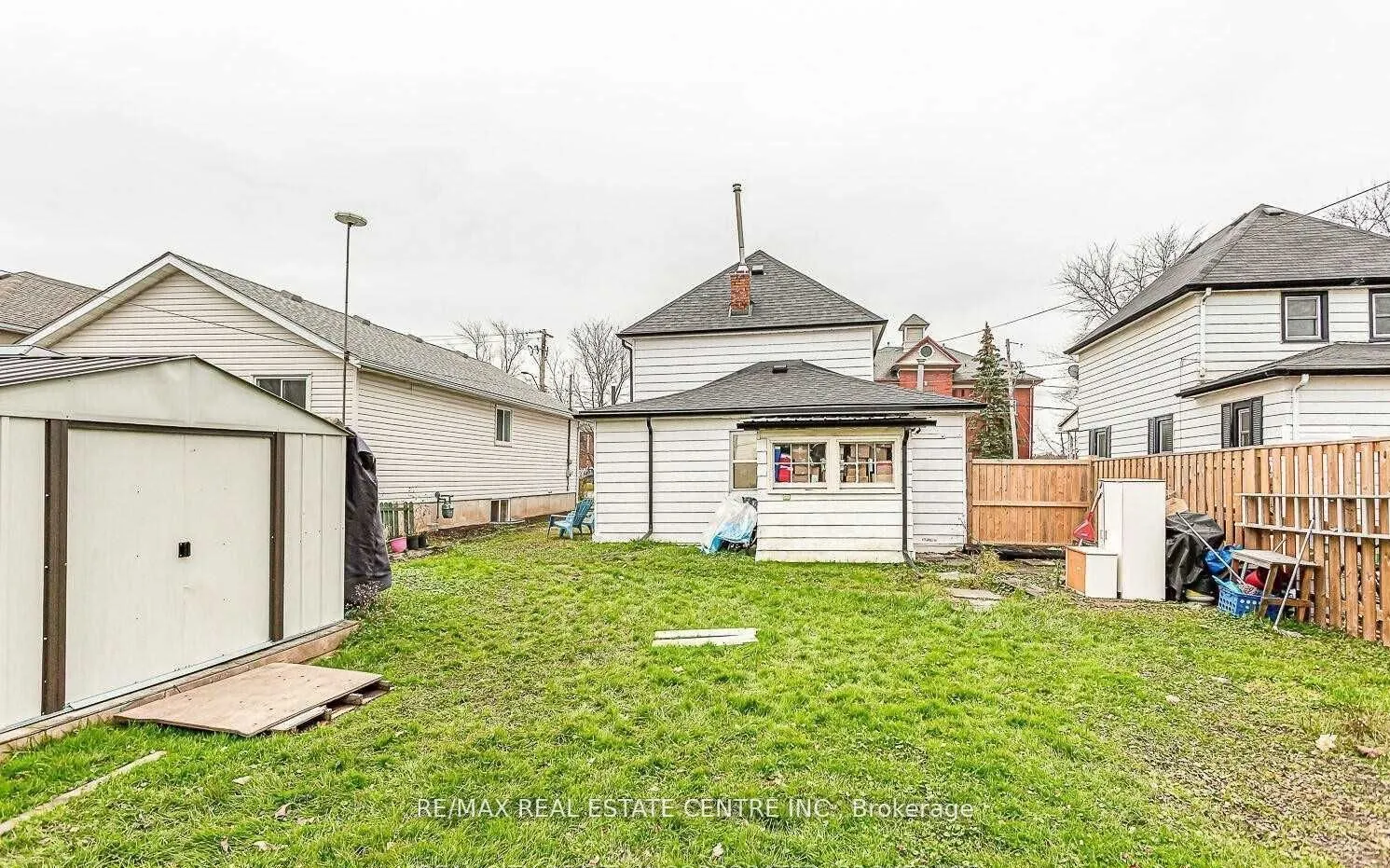 18 Forks Road E