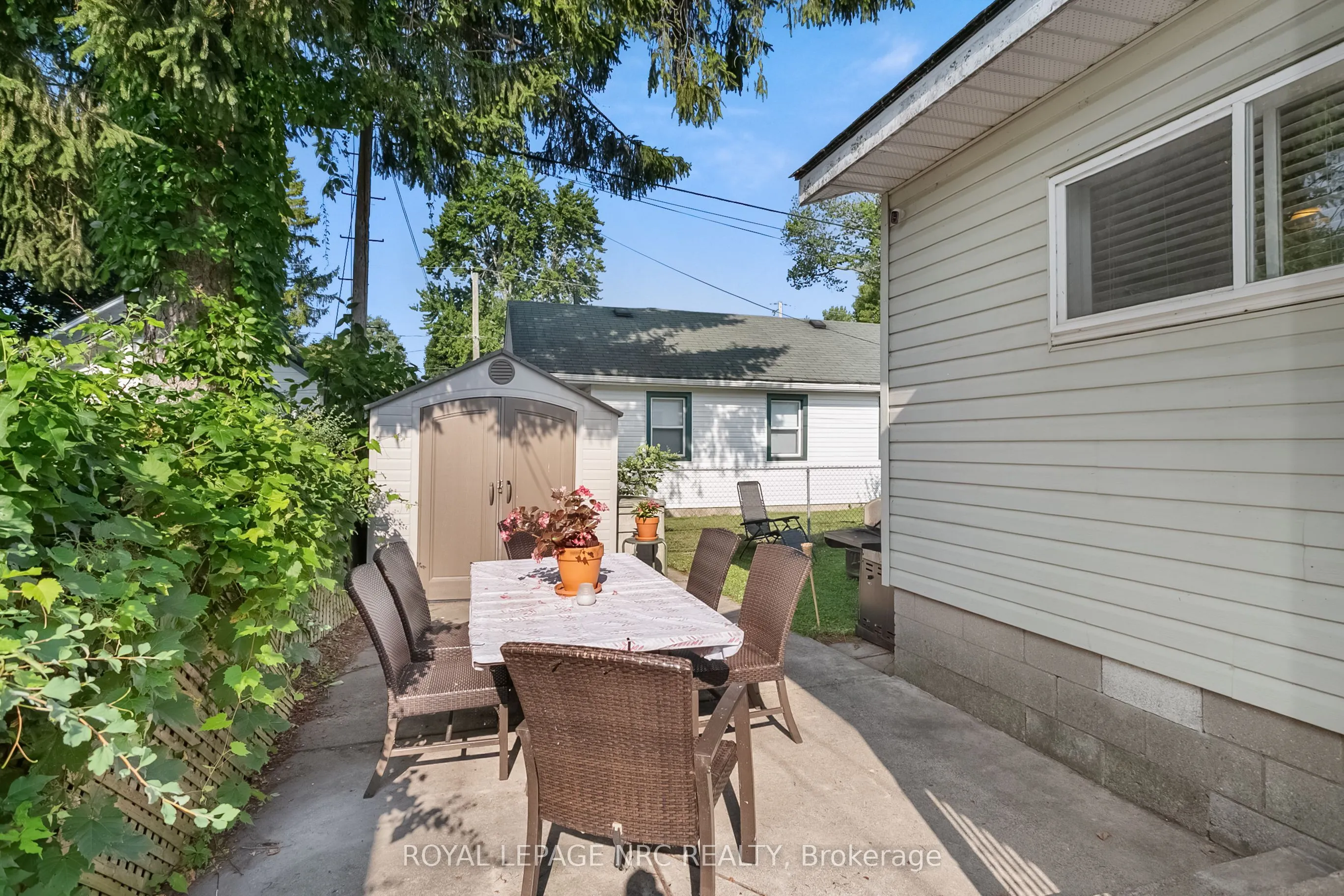 373 Oakwood Avenue