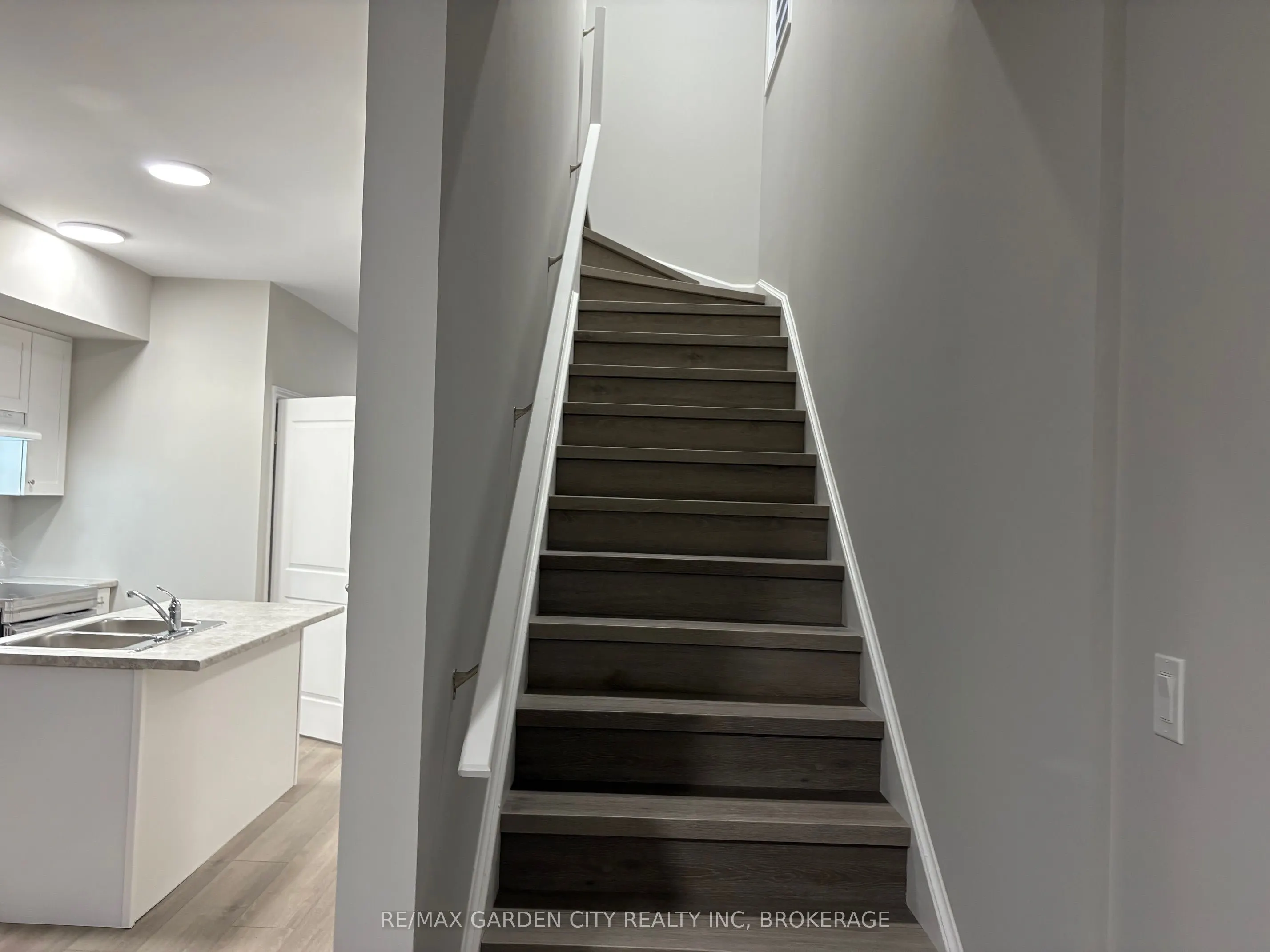 75 Superior Street, #Main