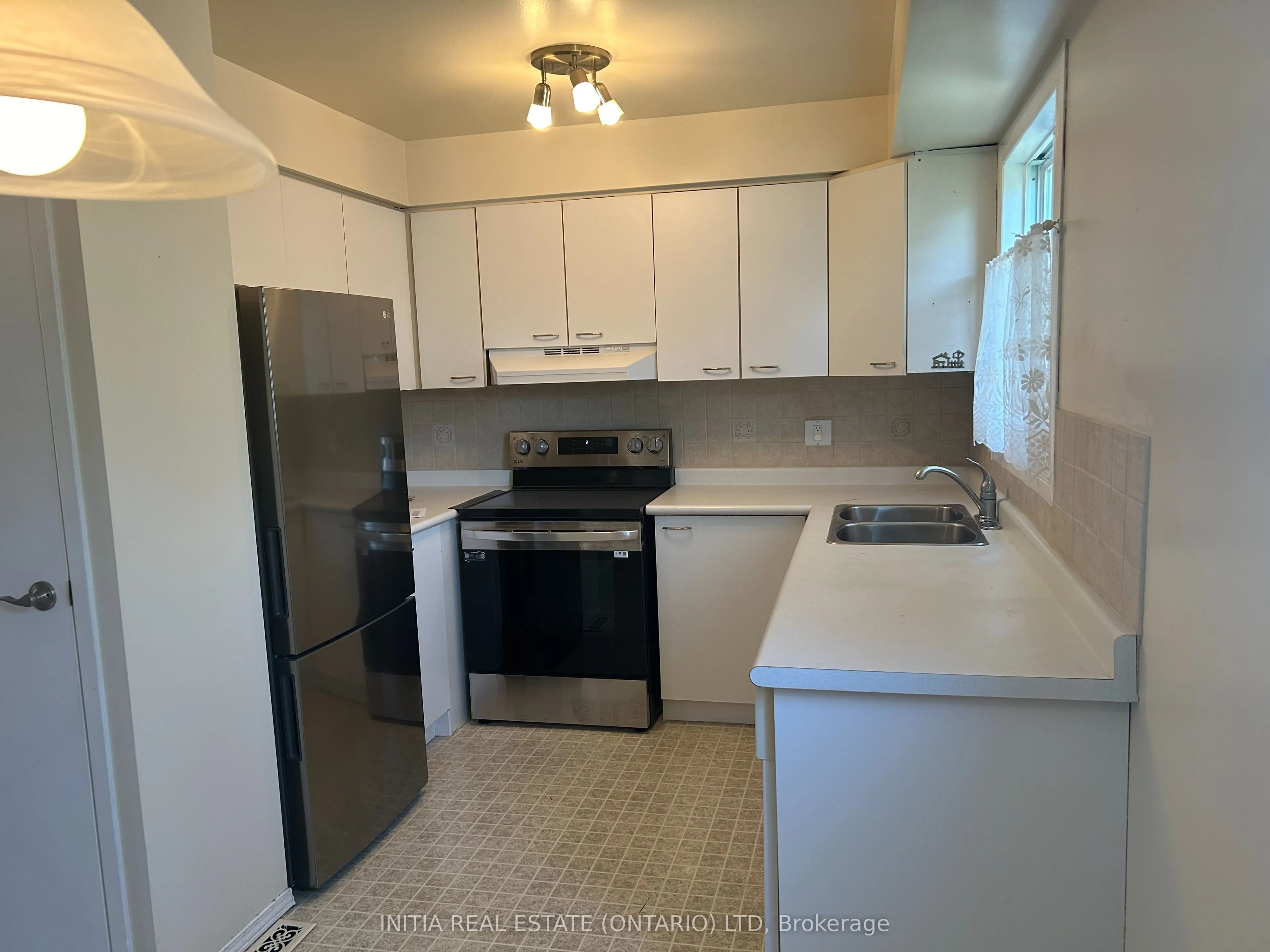 320 Westminster Avenue, #141