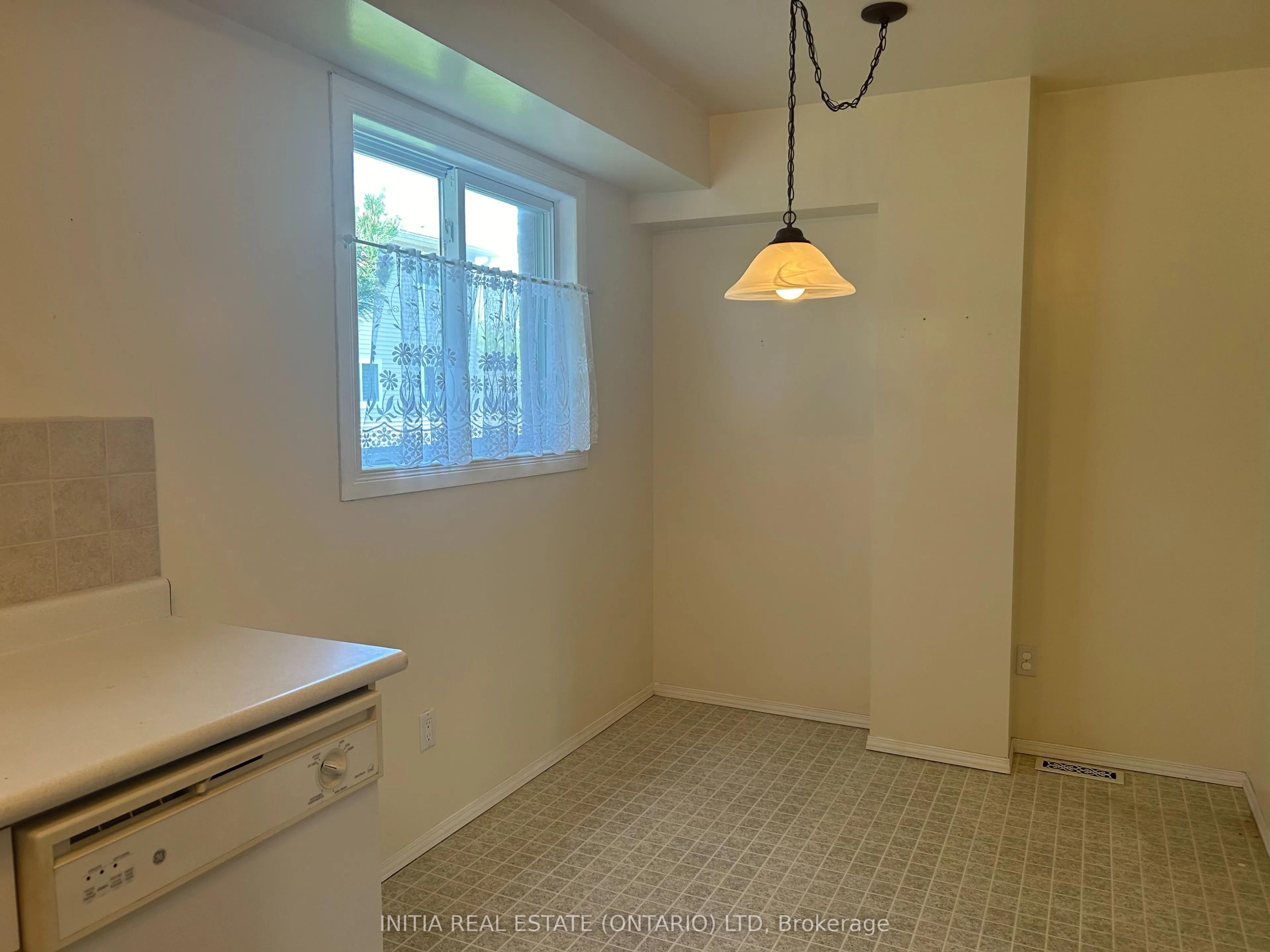 320 Westminster Avenue, #141