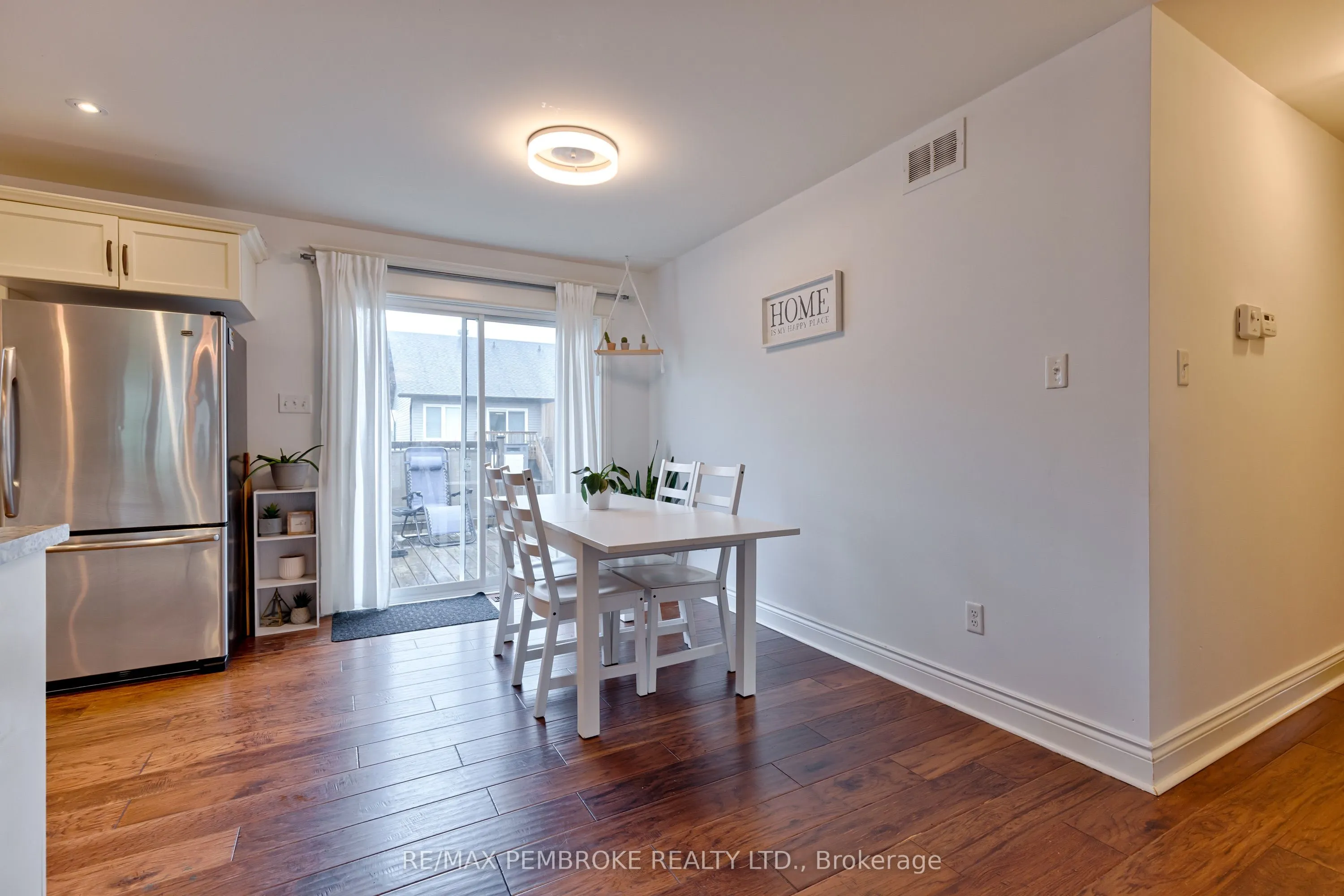 520 Gardner Crescent
