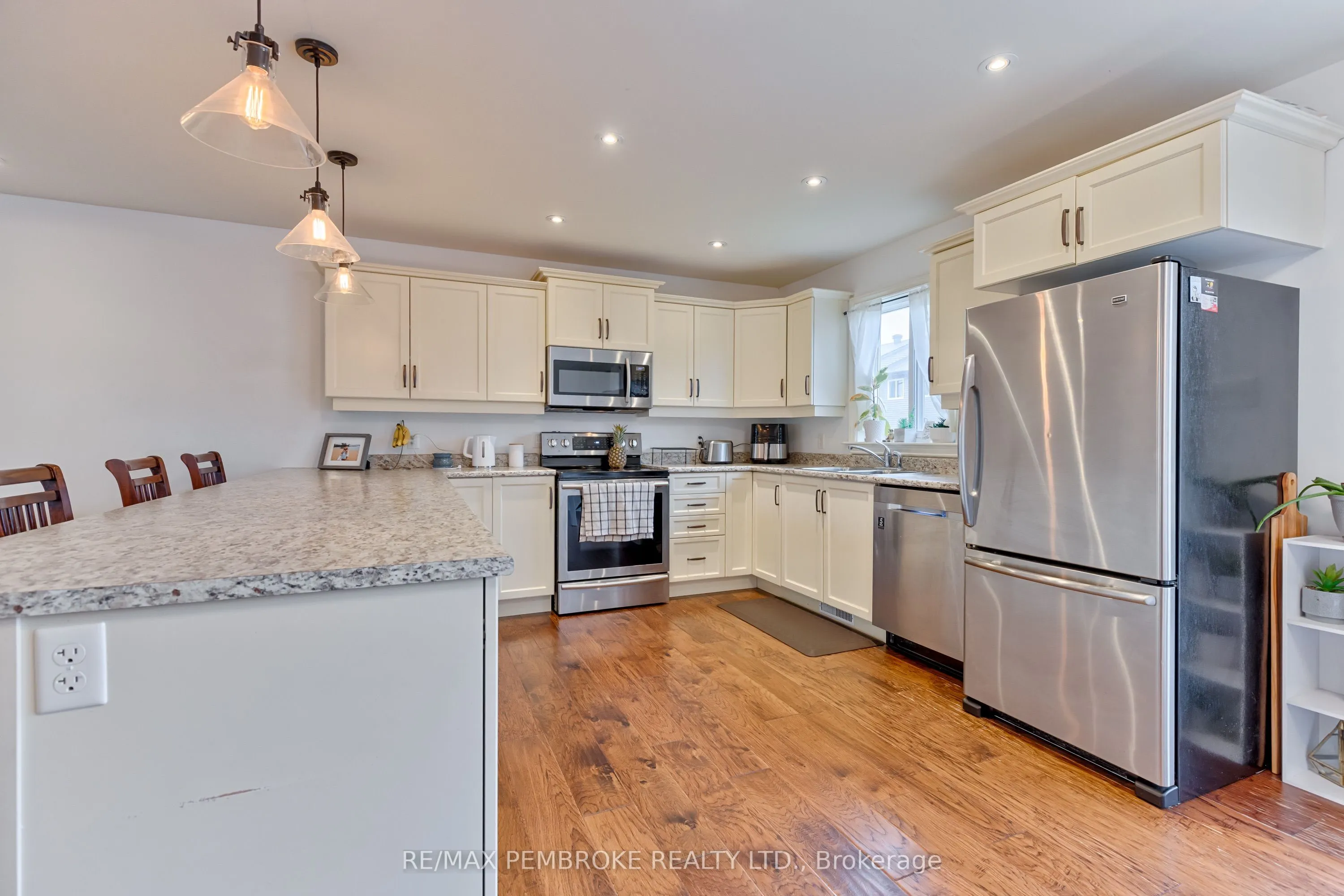 520 Gardner Crescent