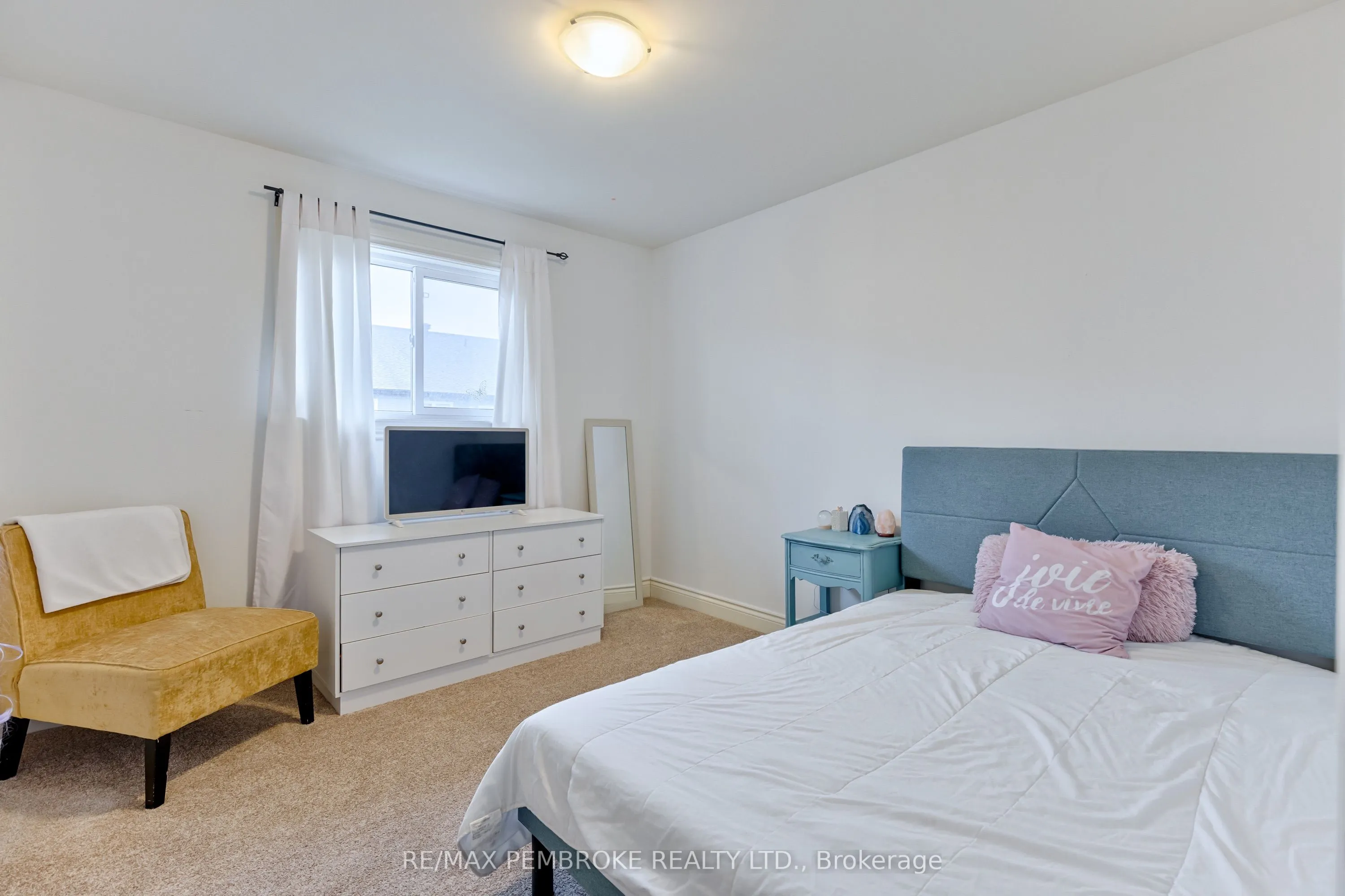 520 Gardner Crescent