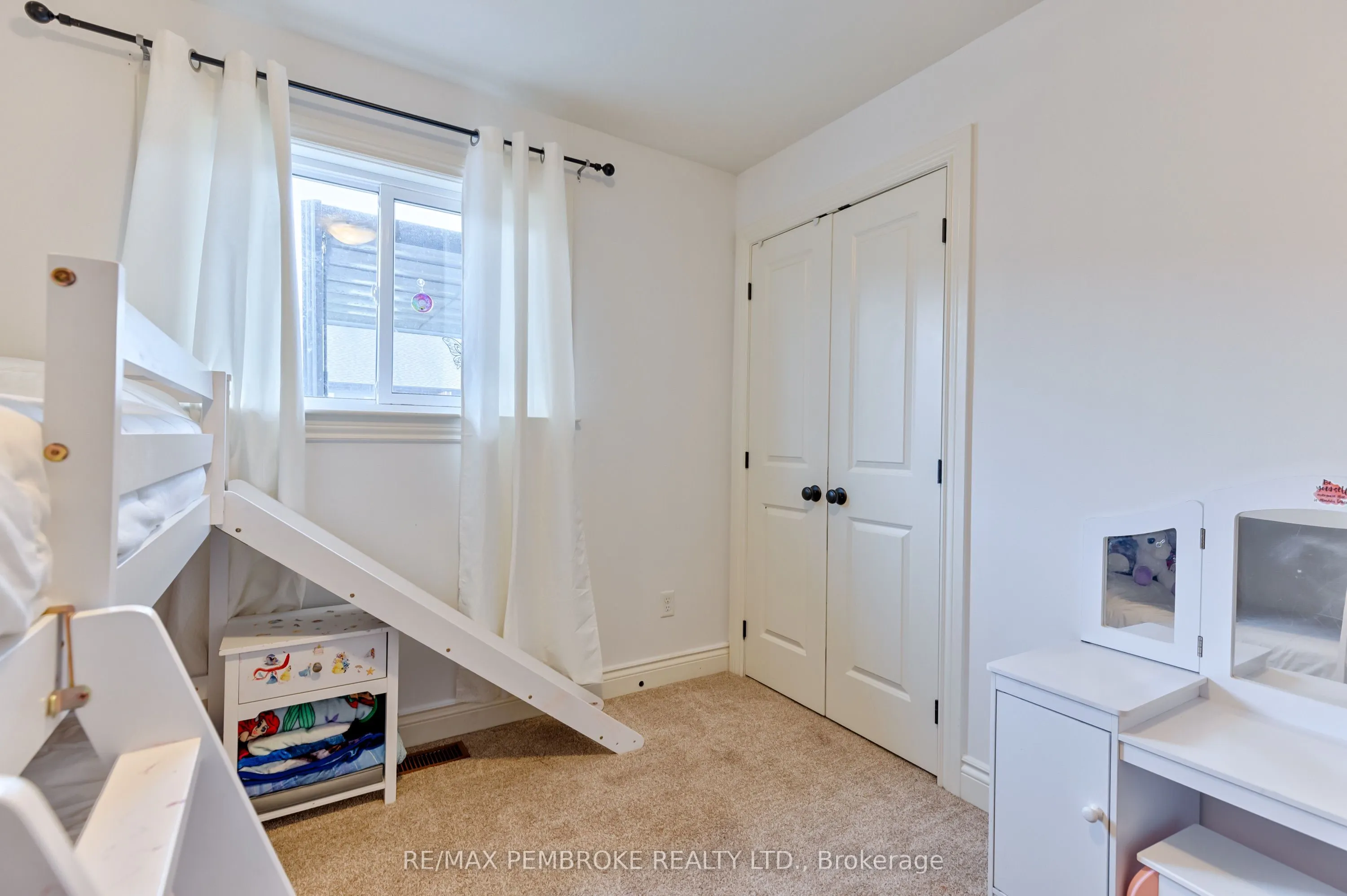 520 Gardner Crescent