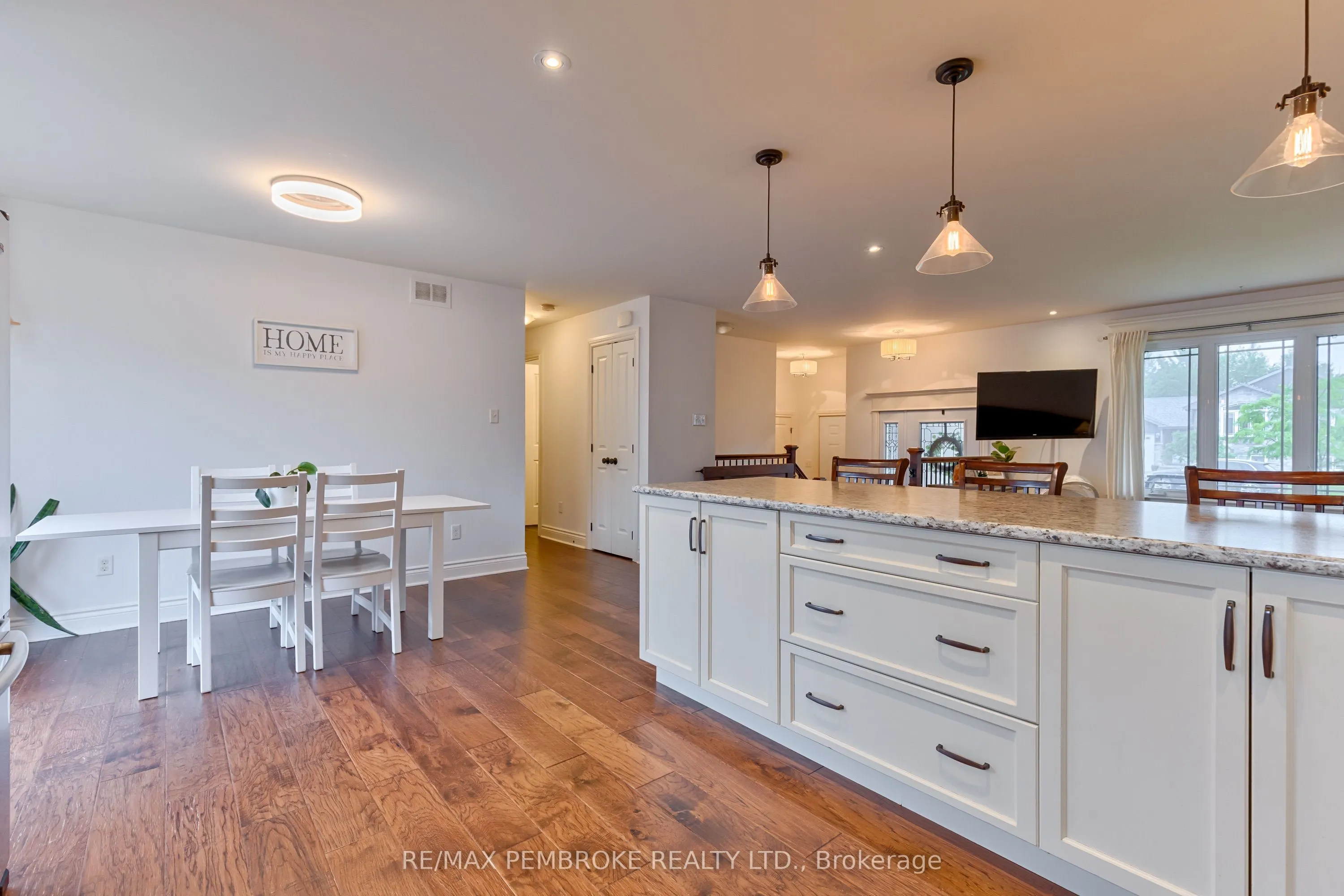 520 Gardner Crescent