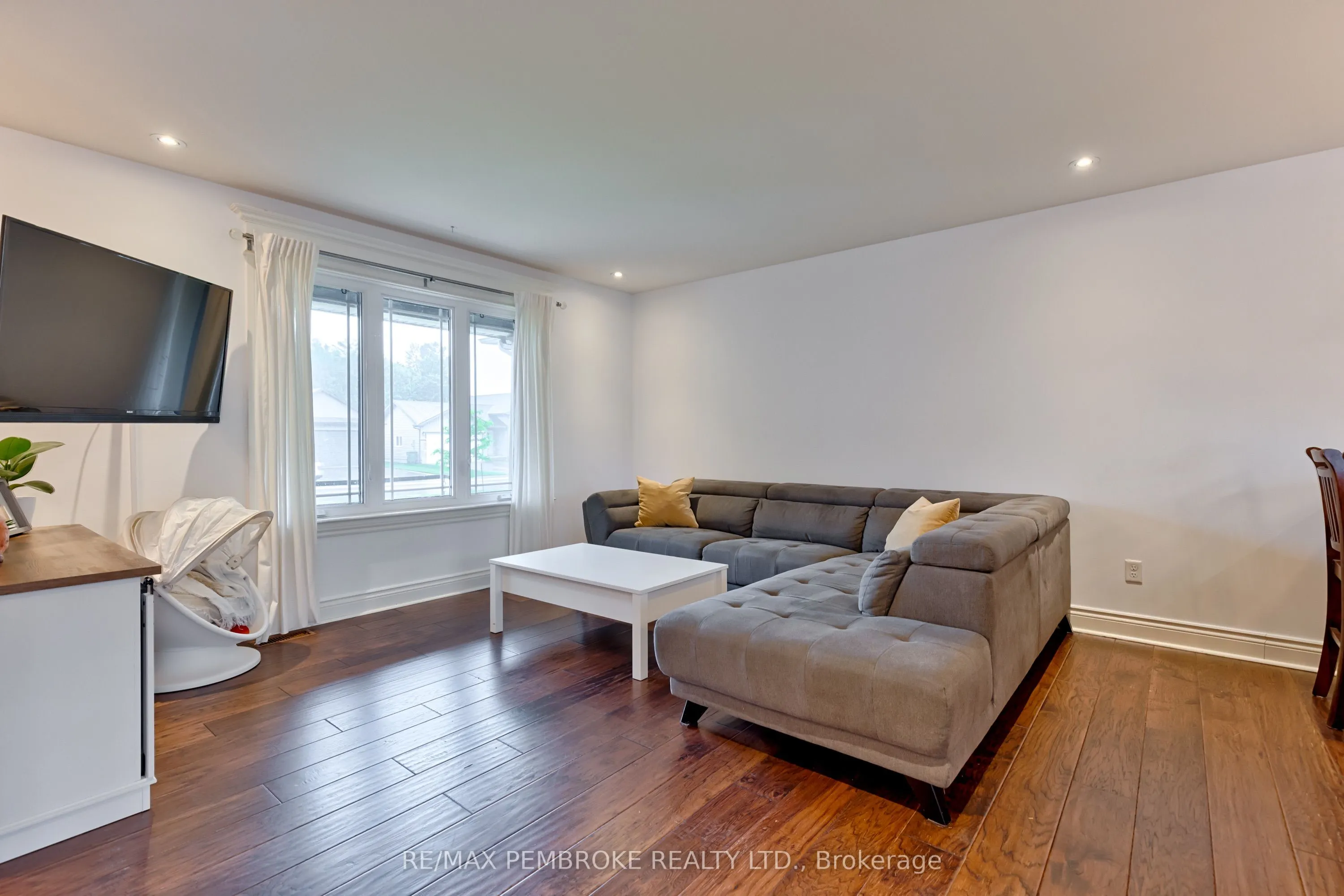 520 Gardner Crescent