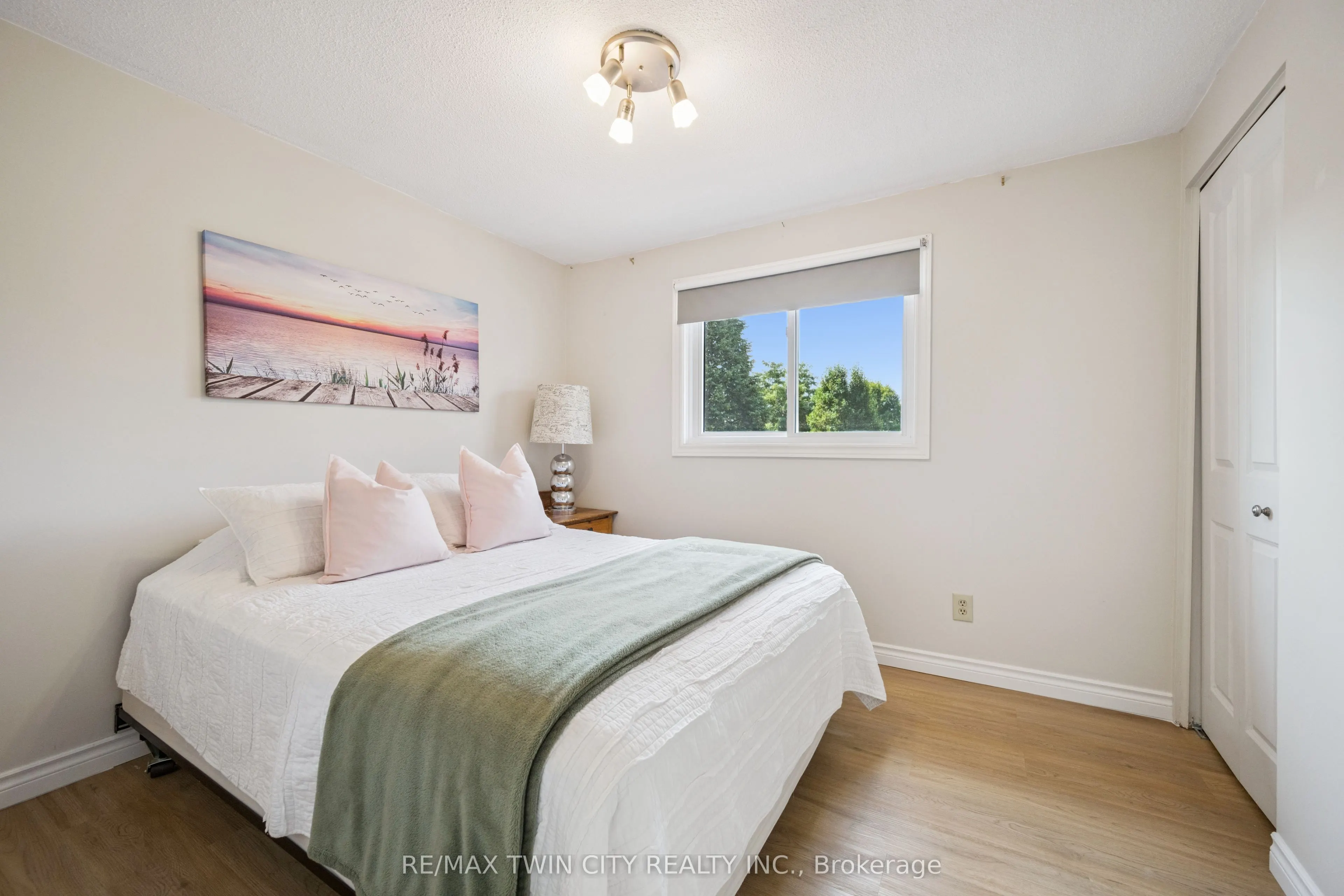 136 St Jerome Crescent
