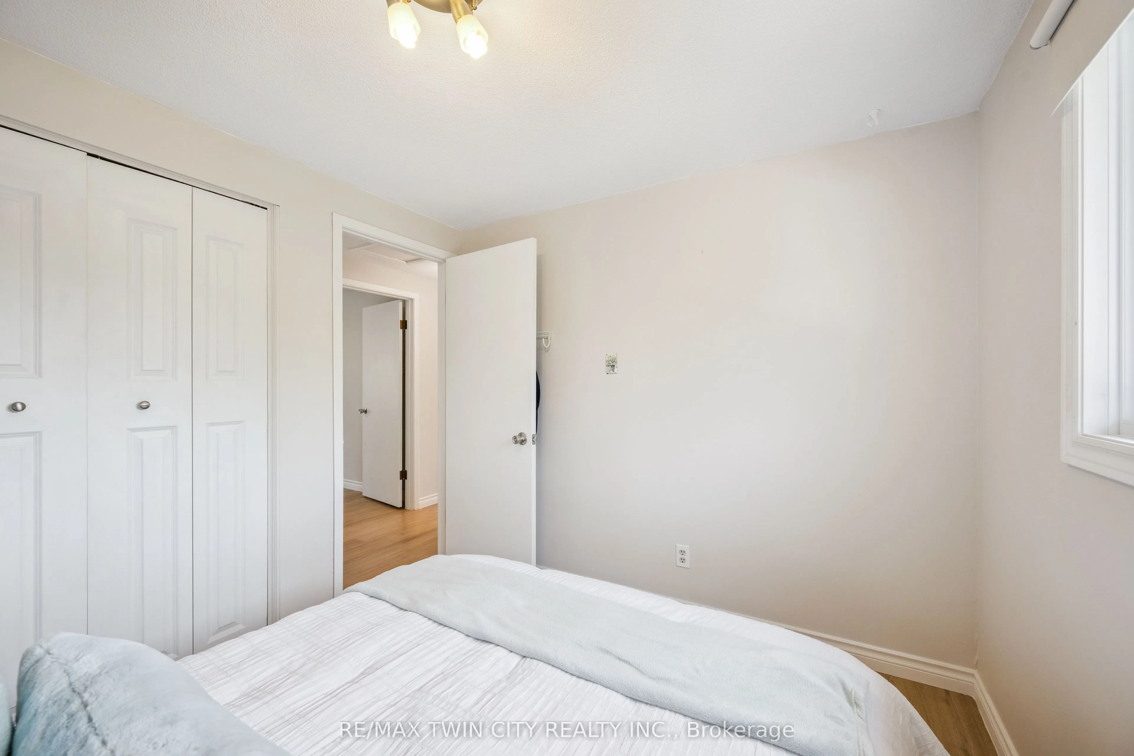 136 St Jerome Crescent