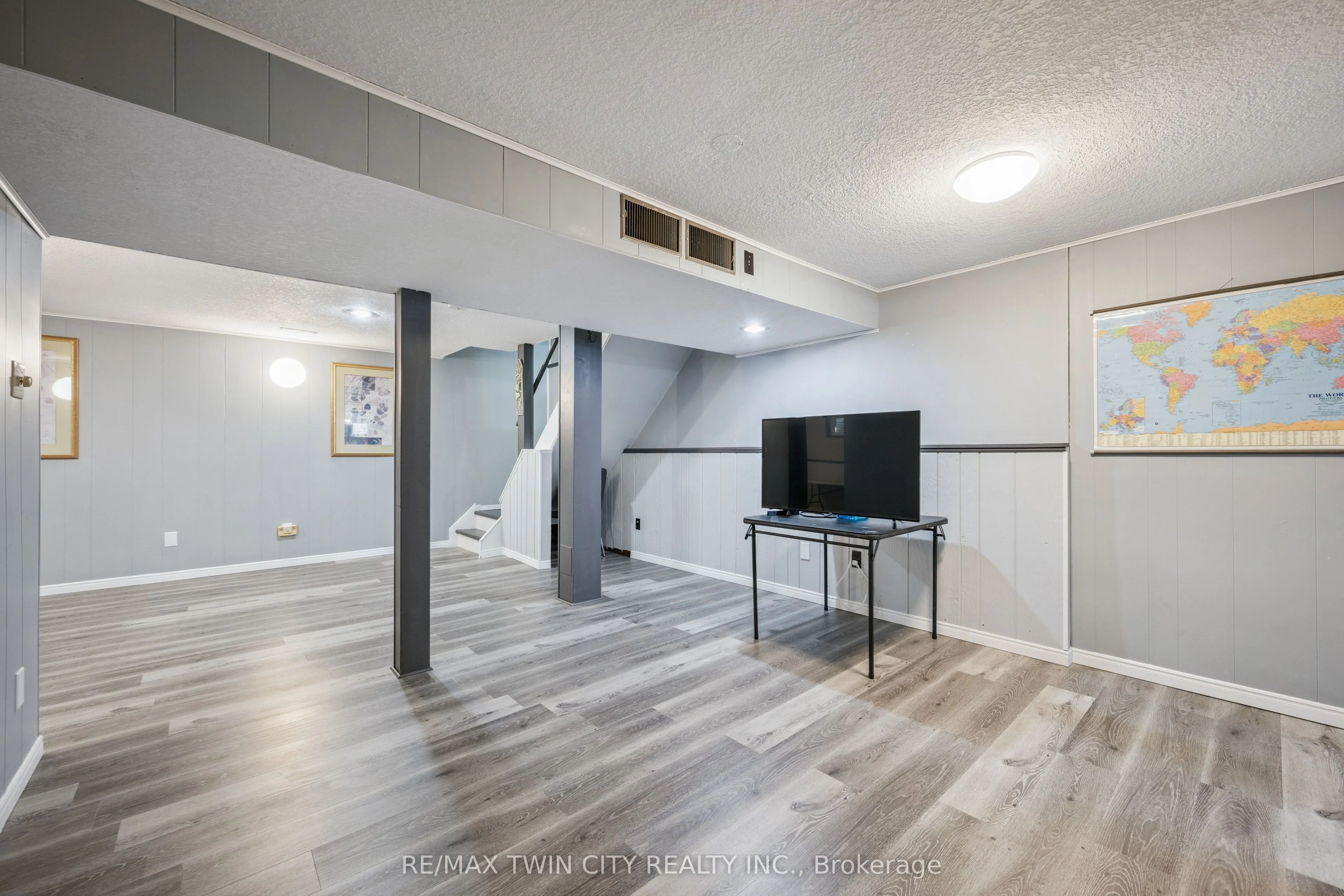 136 St Jerome Crescent