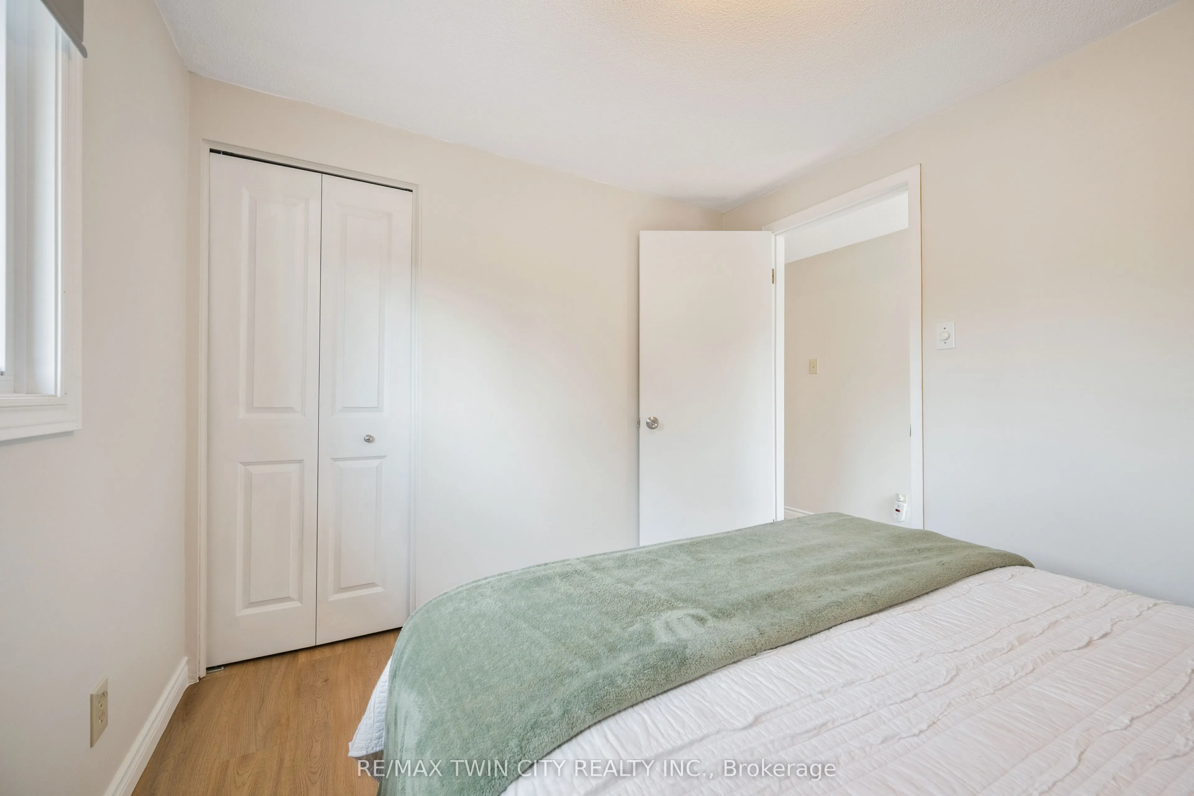 136 St Jerome Crescent